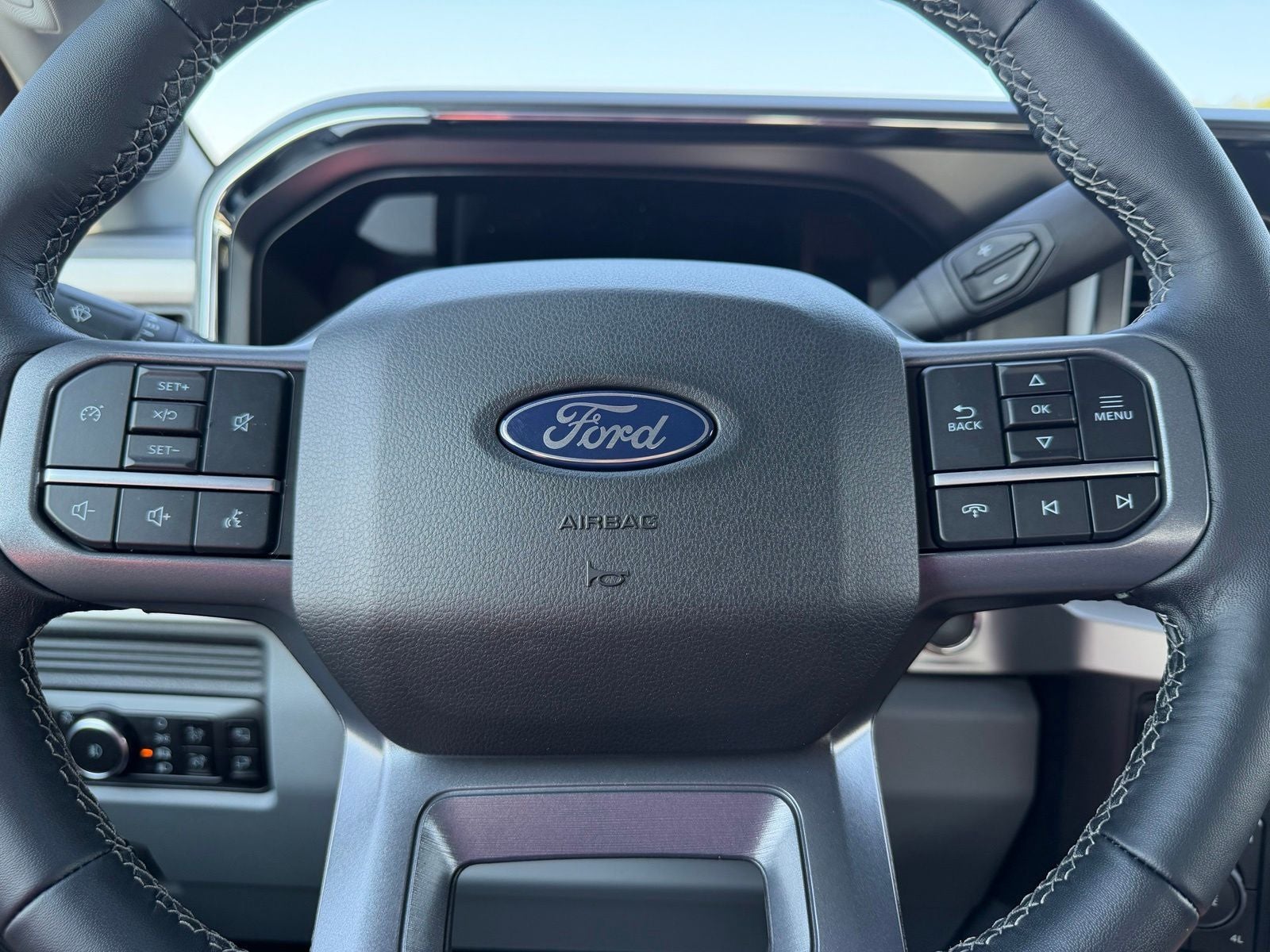 2027 Ford Super Duty F-250 SRW XLT
