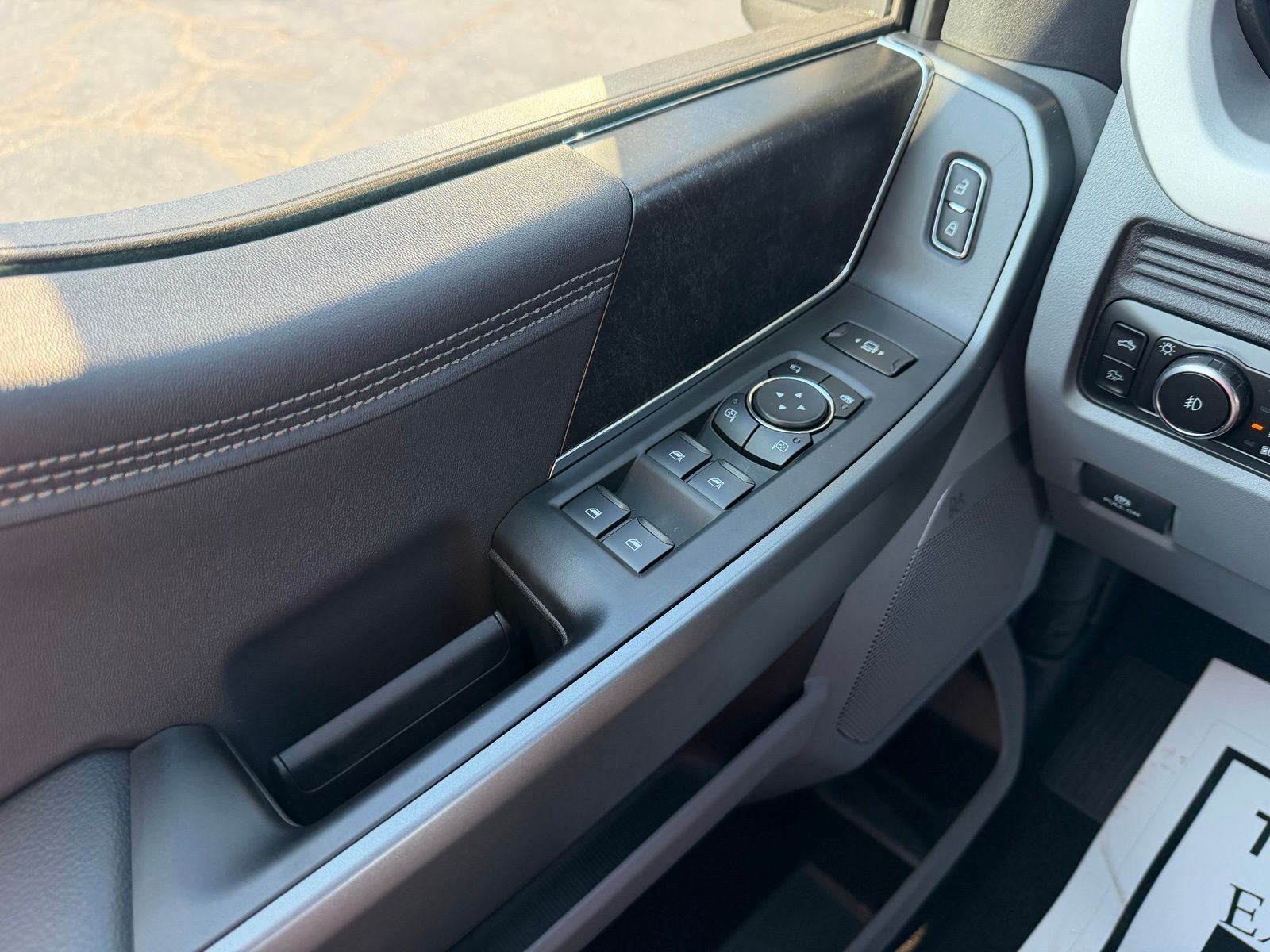 2027 Ford Super Duty F-250 SRW XLT