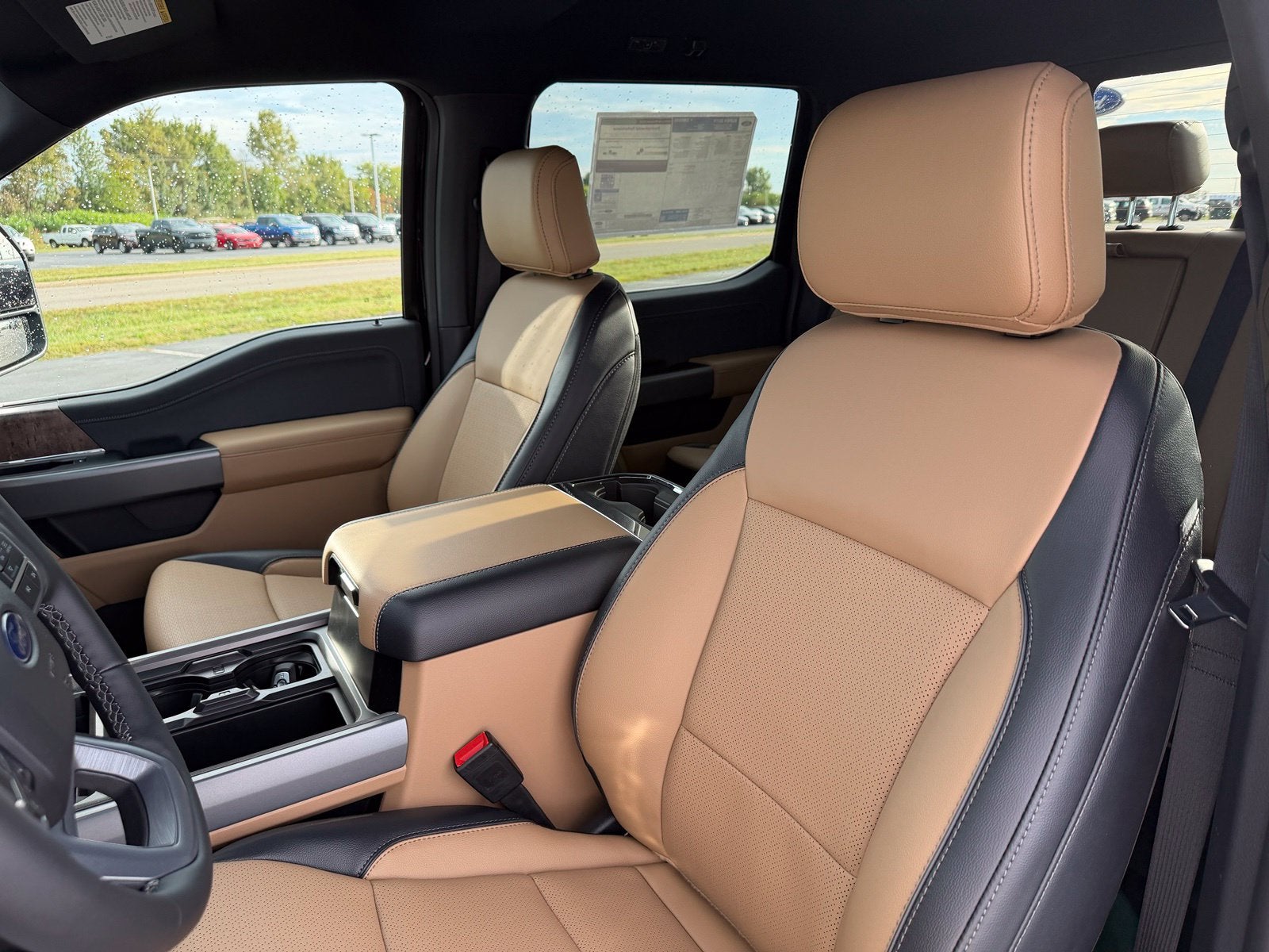 2027 Ford Super Duty F-250 SRW Lariat