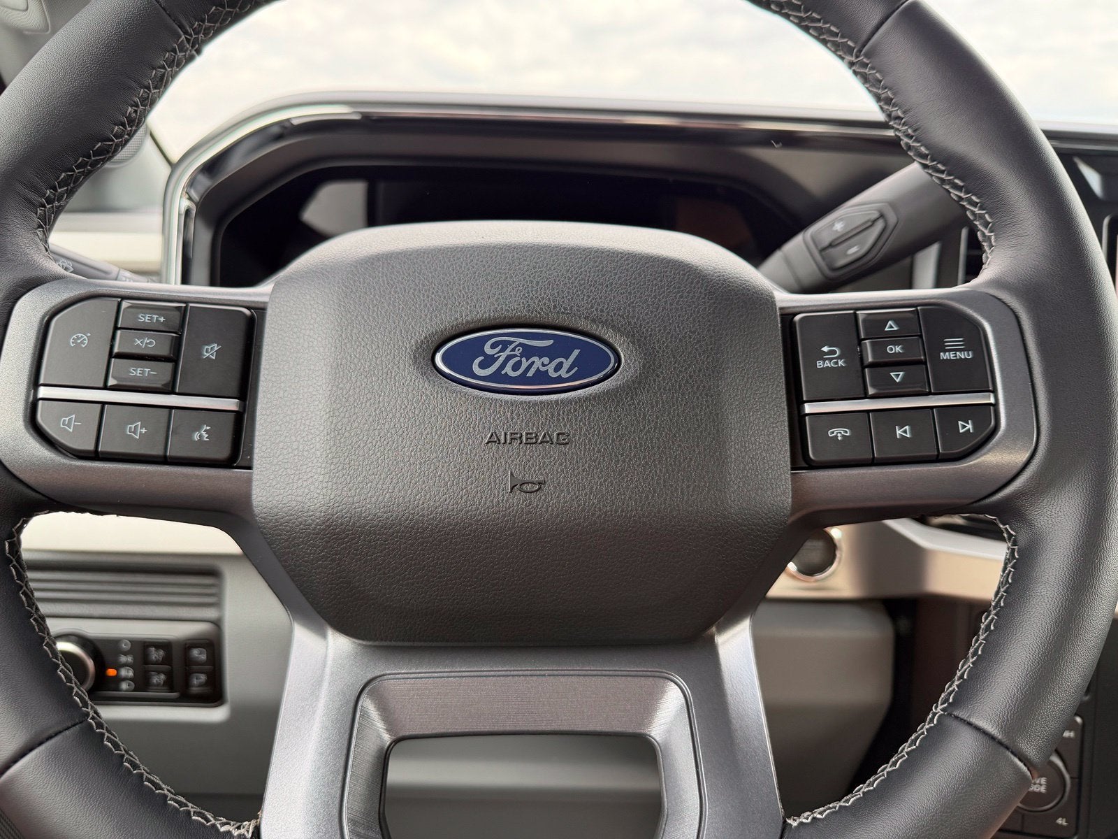 2027 Ford Super Duty F-250 SRW XLT