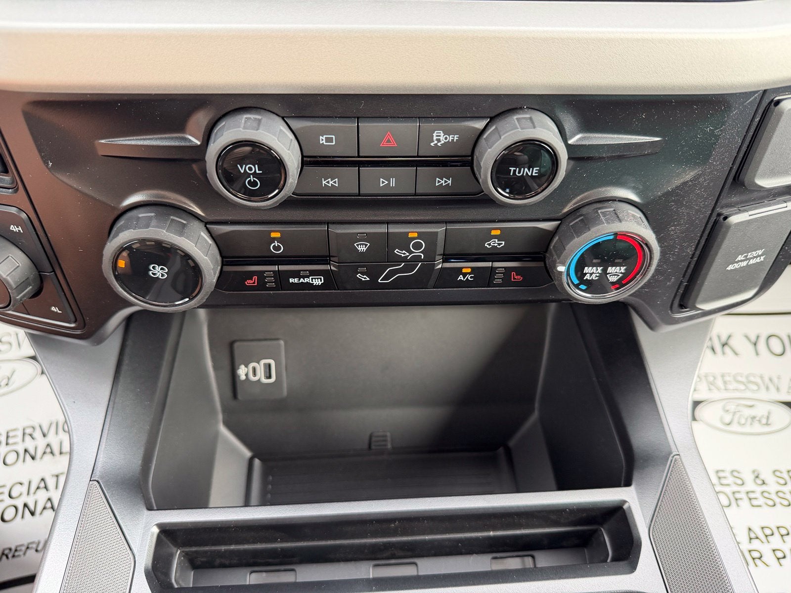 2027 Ford Super Duty F-250 SRW XLT