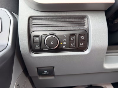 2027 Ford Super Duty F-250 SRW XLT