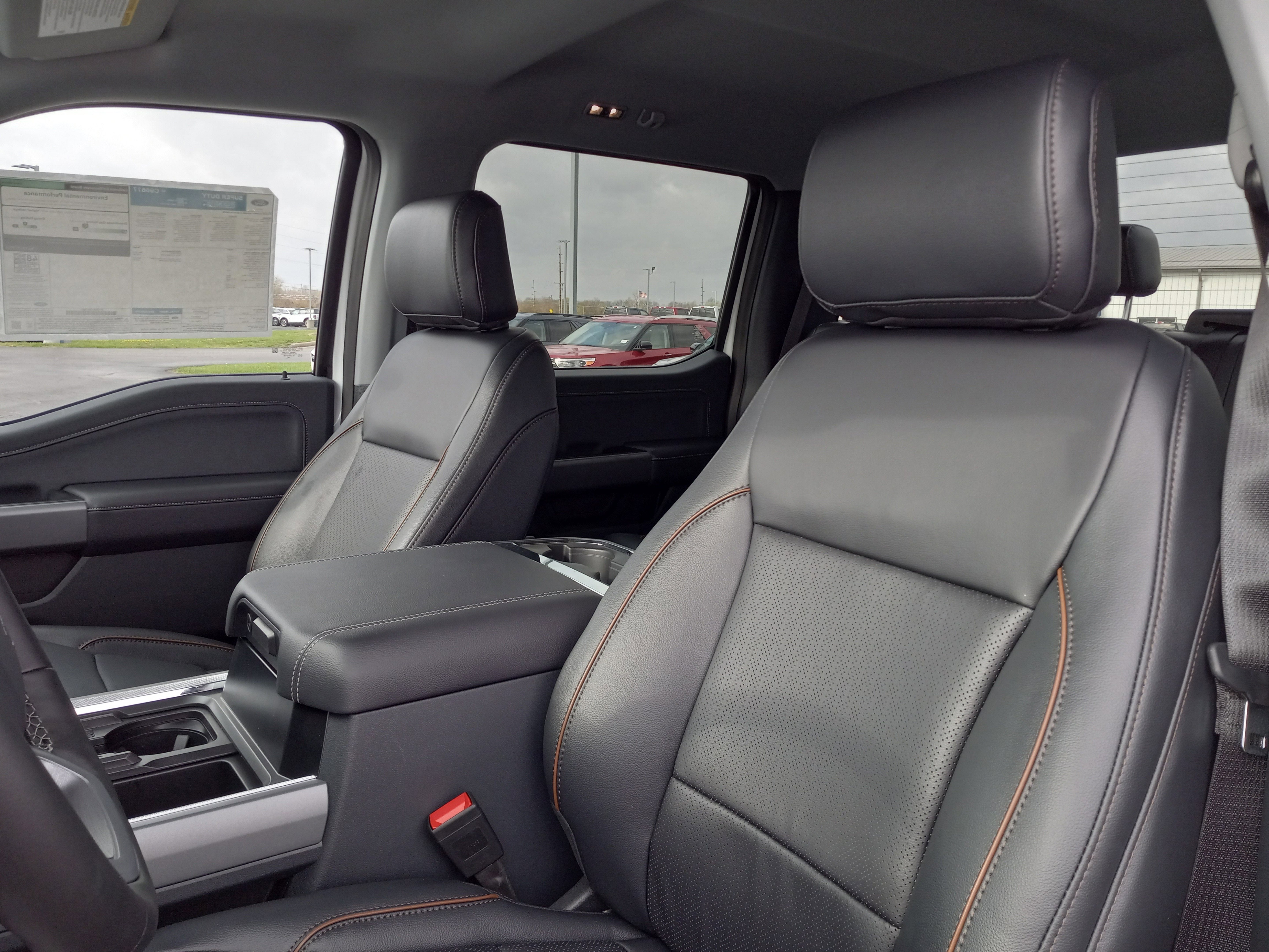 2025 Ford Super Duty F-250 SRW F-250® Lariat®