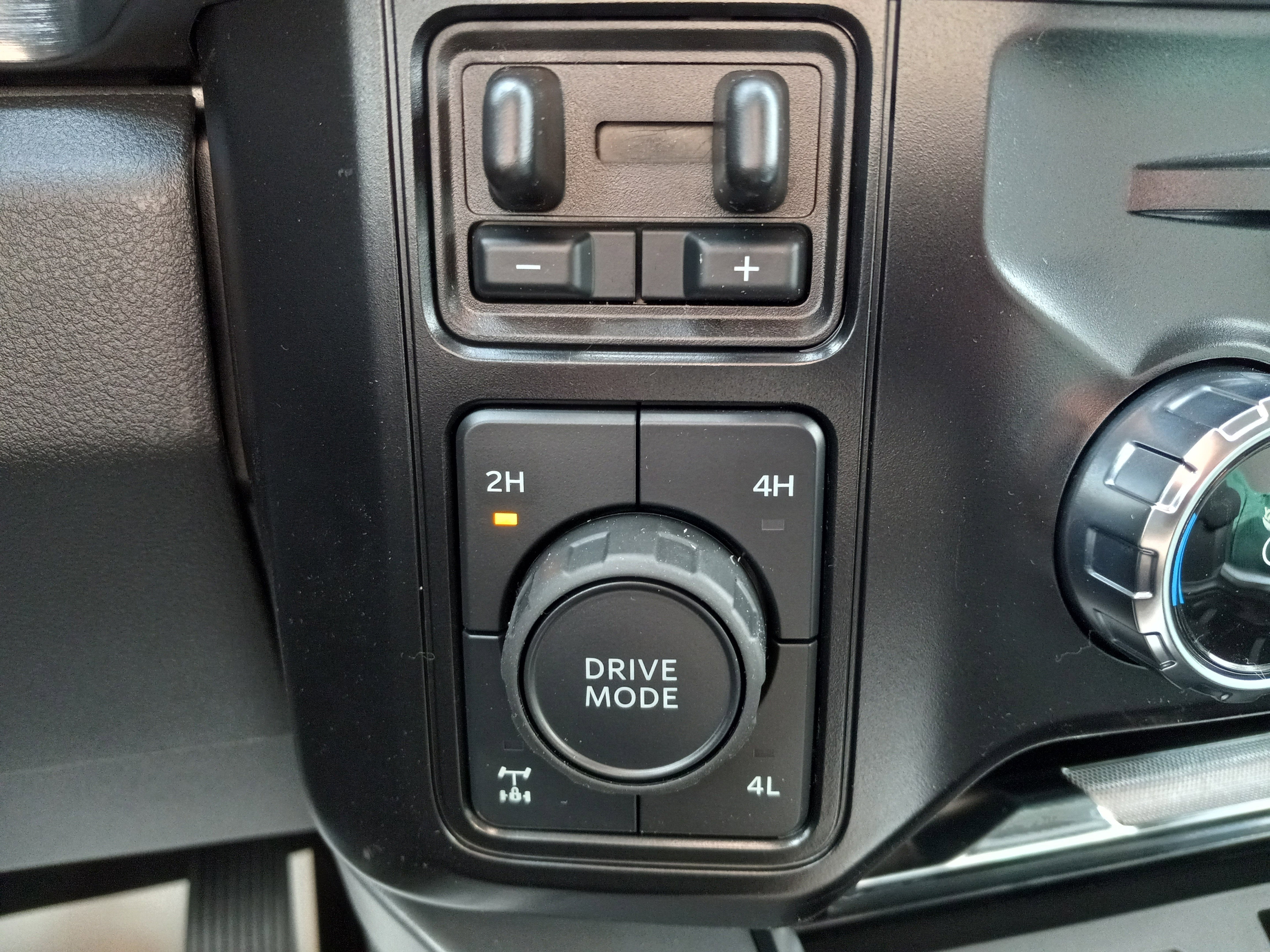 2025 Ford Super Duty F-250 SRW F-250® Lariat®