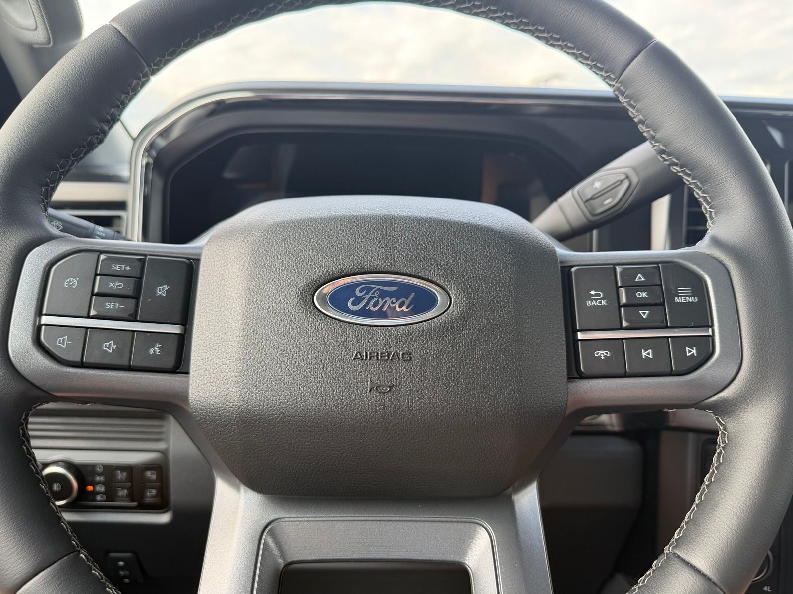 2026 Ford Super Duty F-350 SRW Lariat