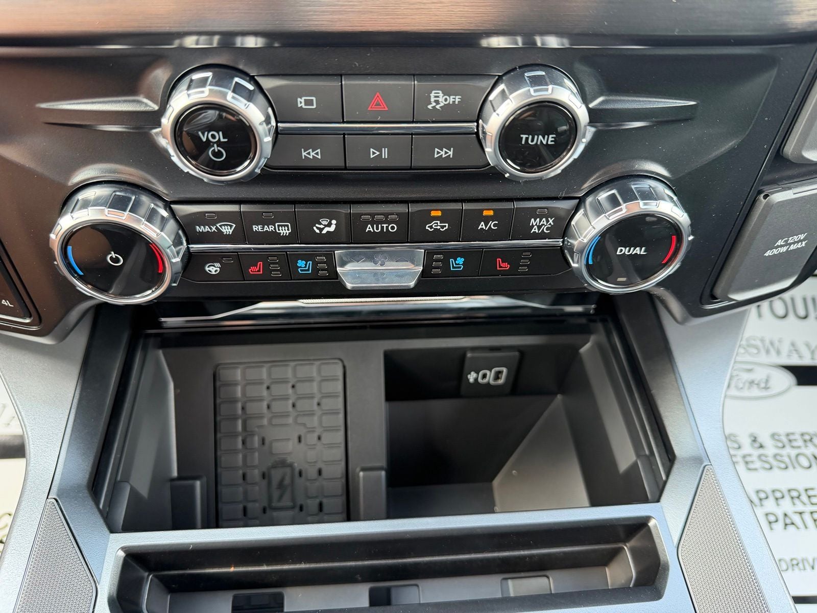 2026 Ford Super Duty F-350 SRW Lariat