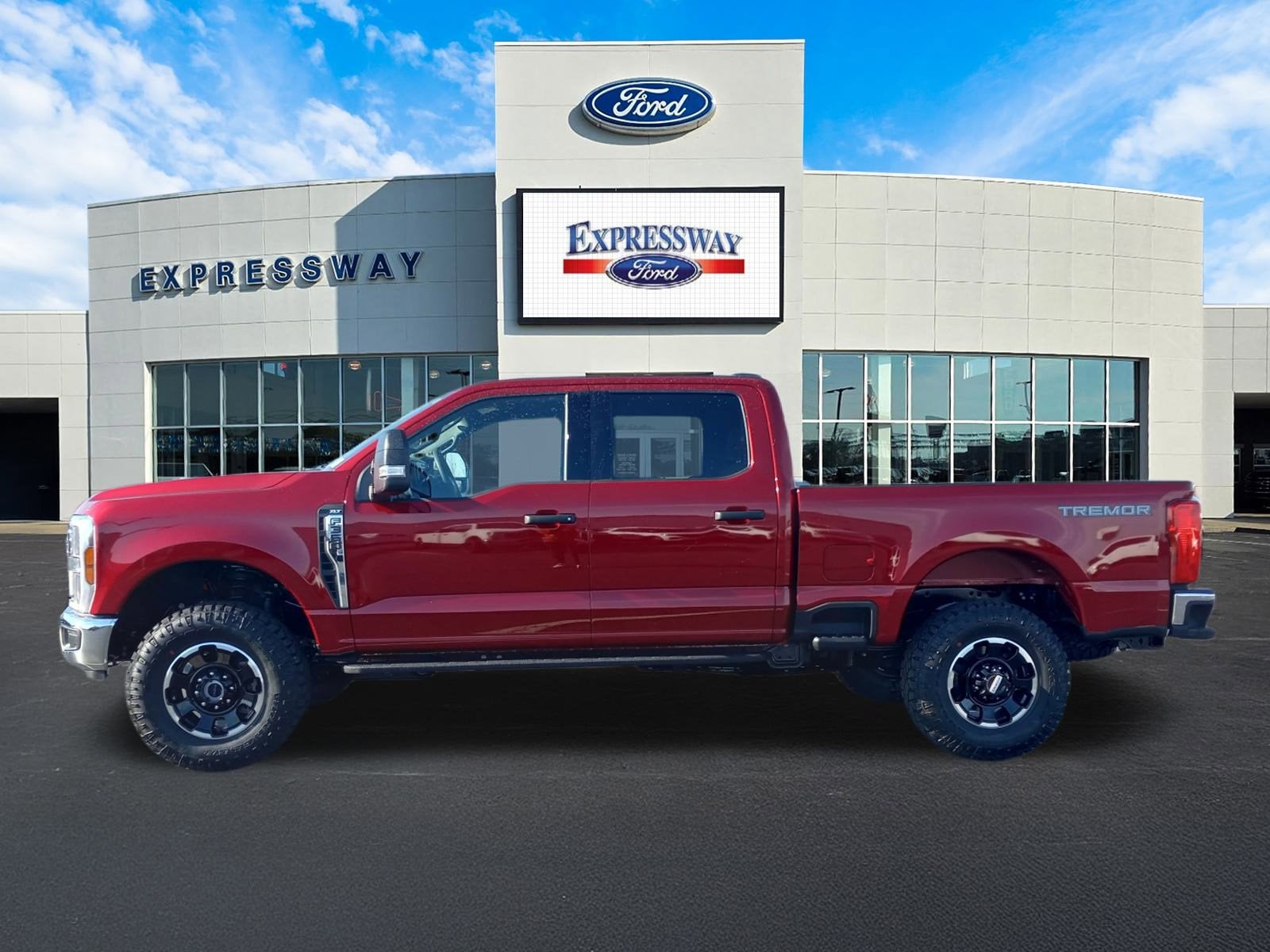 2026 Ford Super Duty F-350 SRW XLT 4WD Crew Cab 6.75' Box