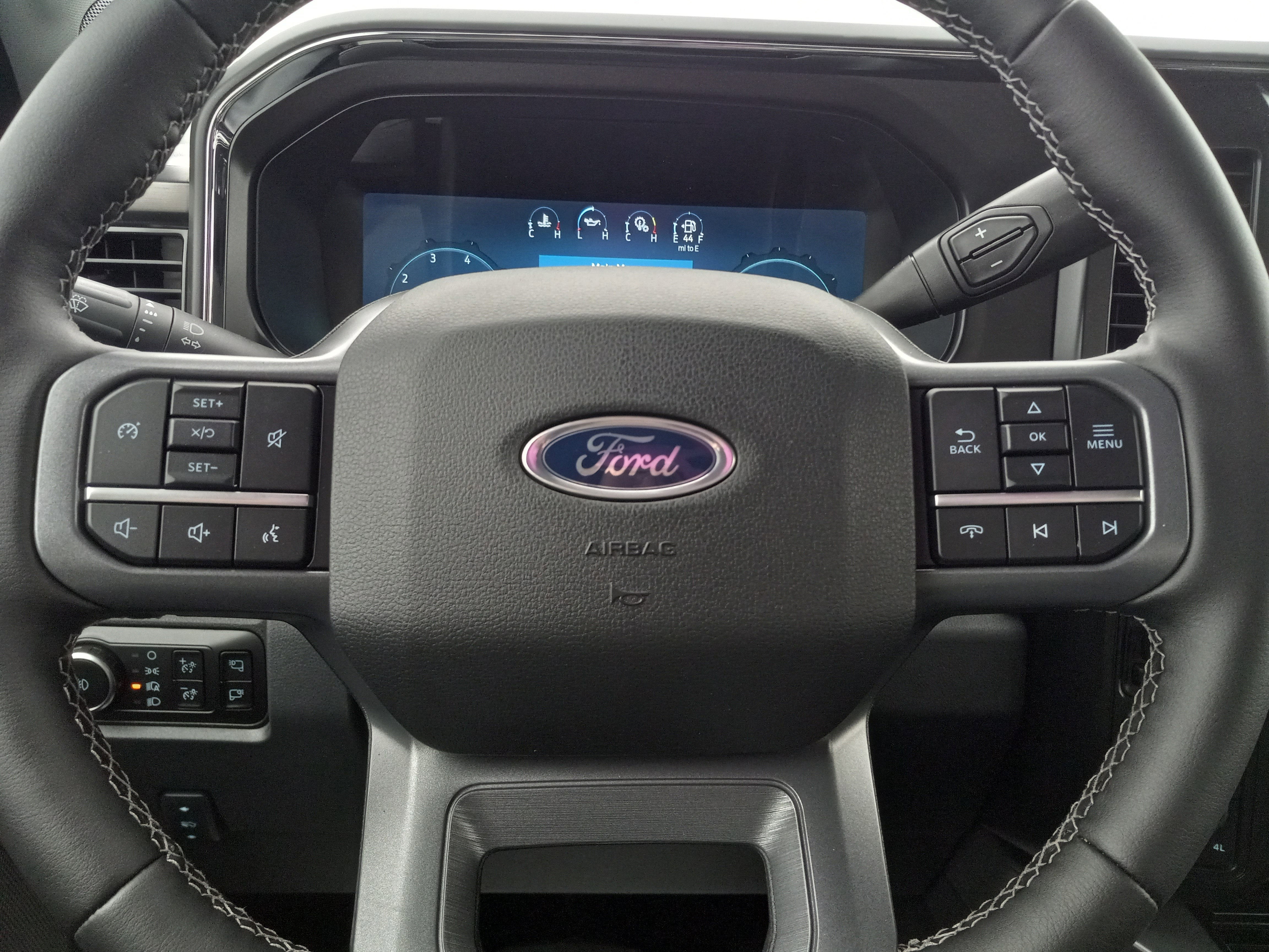 2026 Ford Super Duty F-350 SRW LARIAT 4WD Crew Cab 8' Box