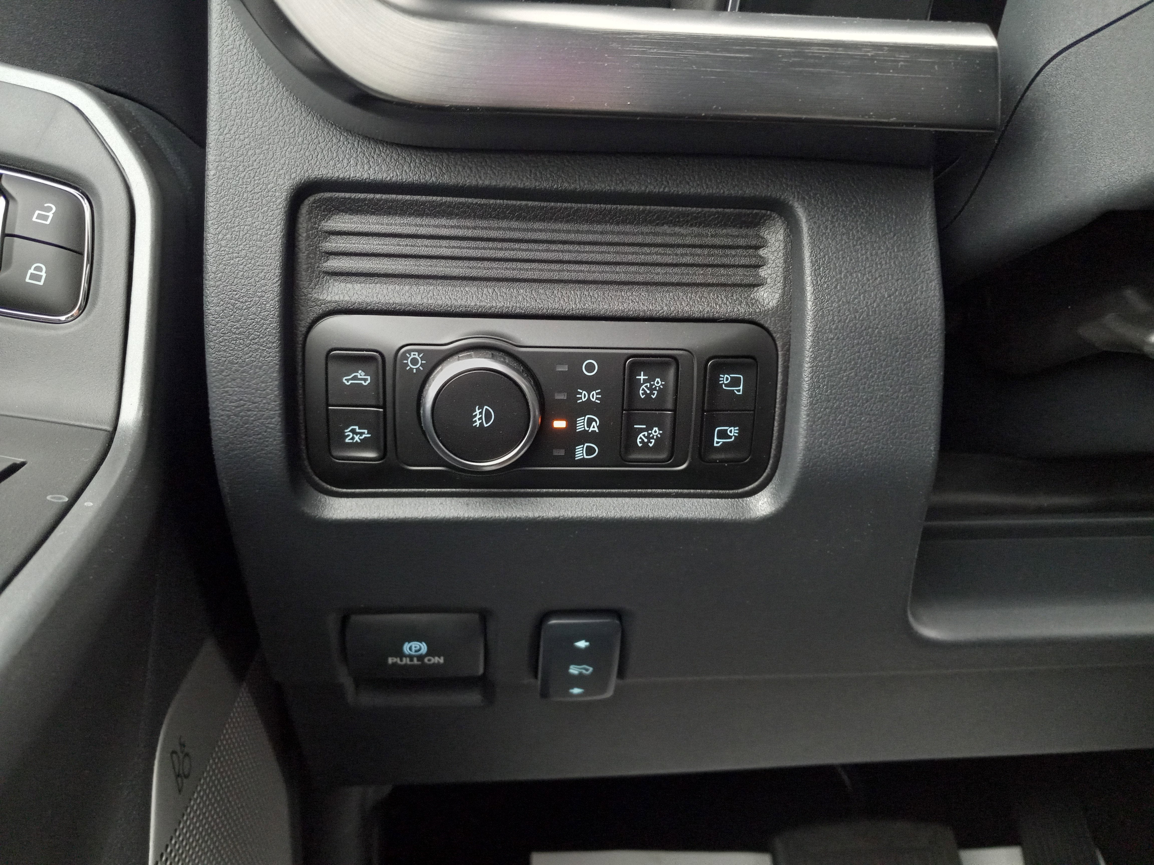 2026 Ford Super Duty F-350 SRW LARIAT 4WD Crew Cab 8' Box