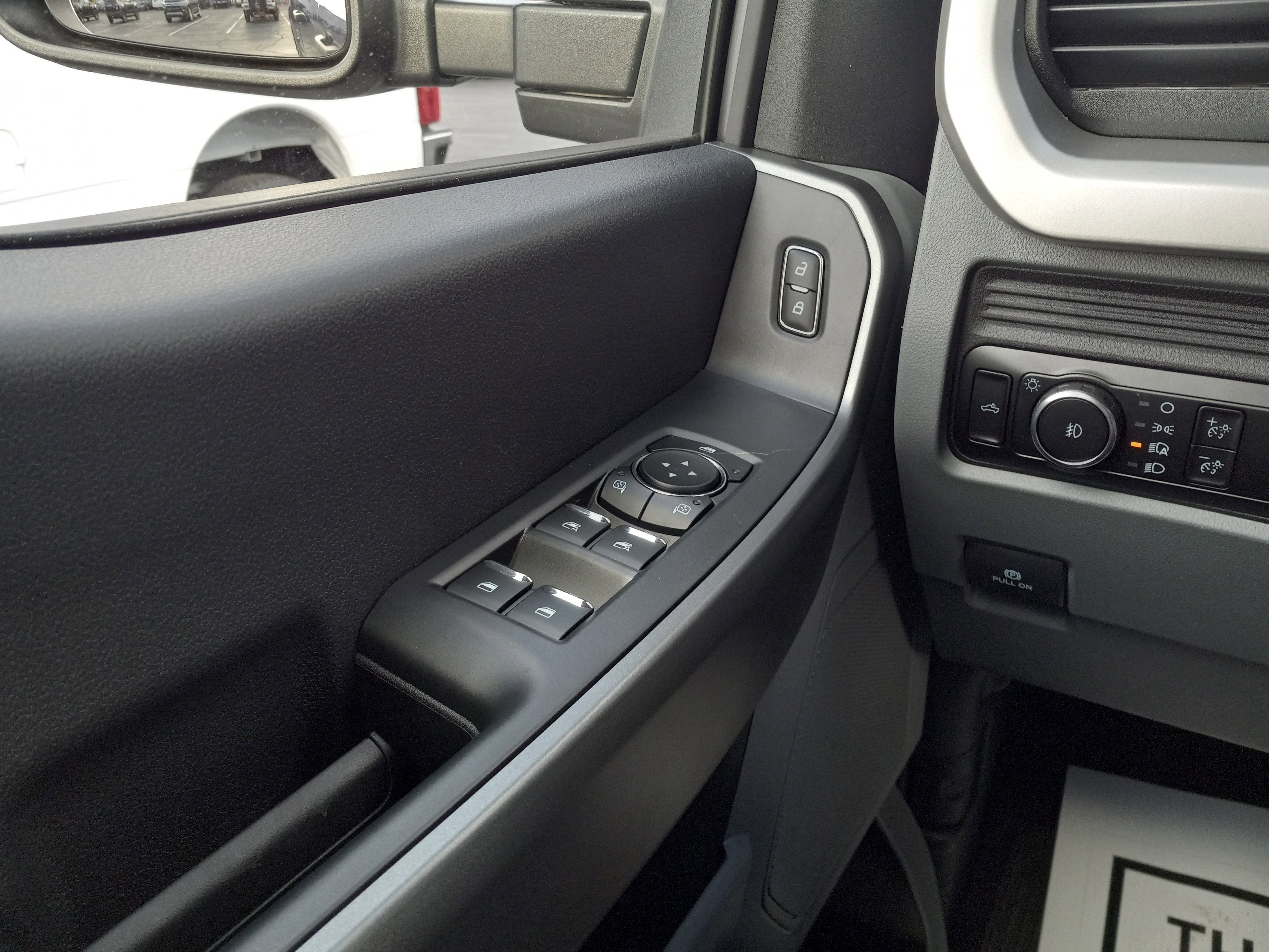 2026 Ford Super Duty F-350 SRW XLT 4WD Crew Cab 6.75' Box