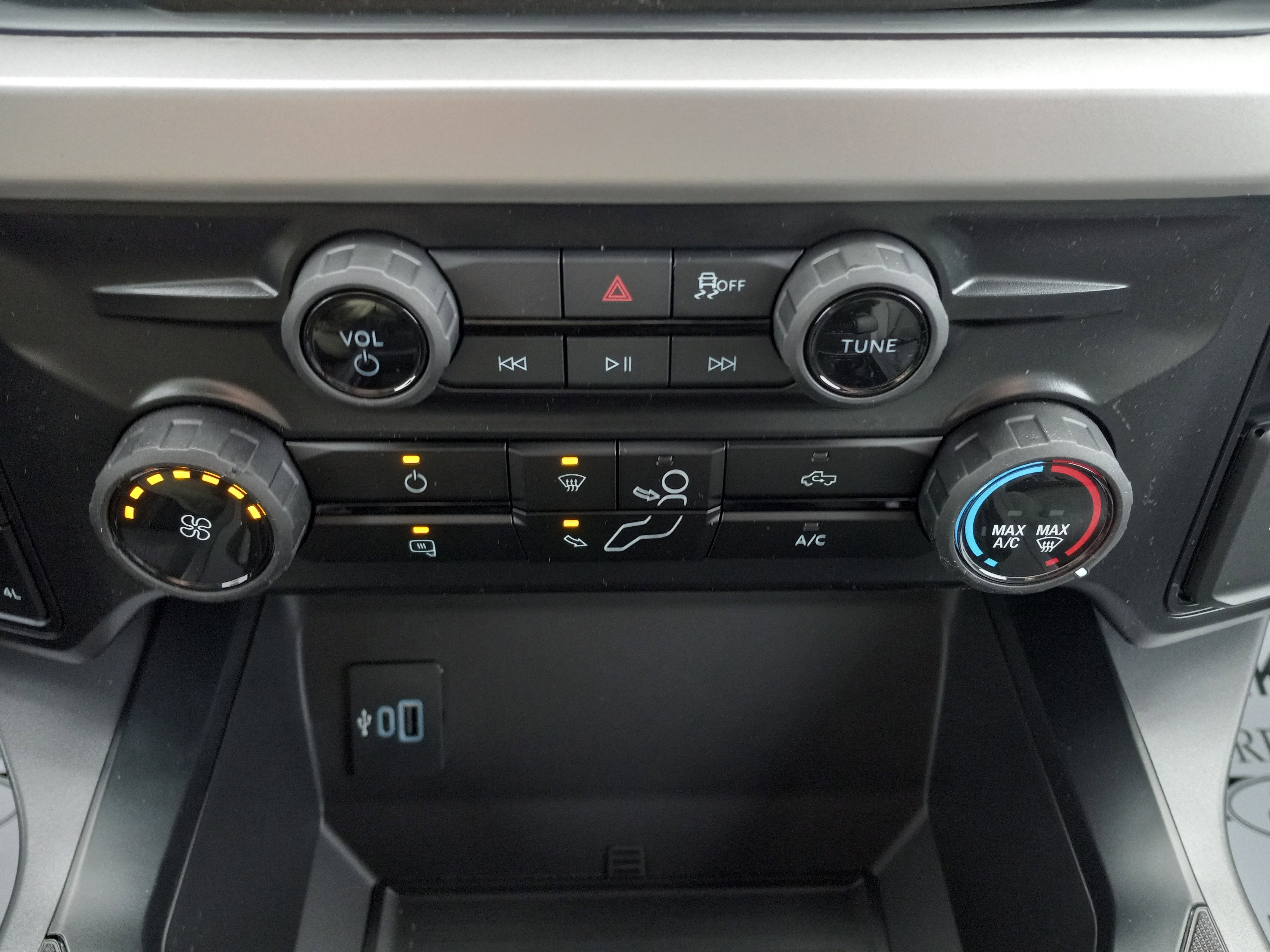 2026 Ford Super Duty F-350 SRW XLT 4WD Crew Cab 6.75' Box