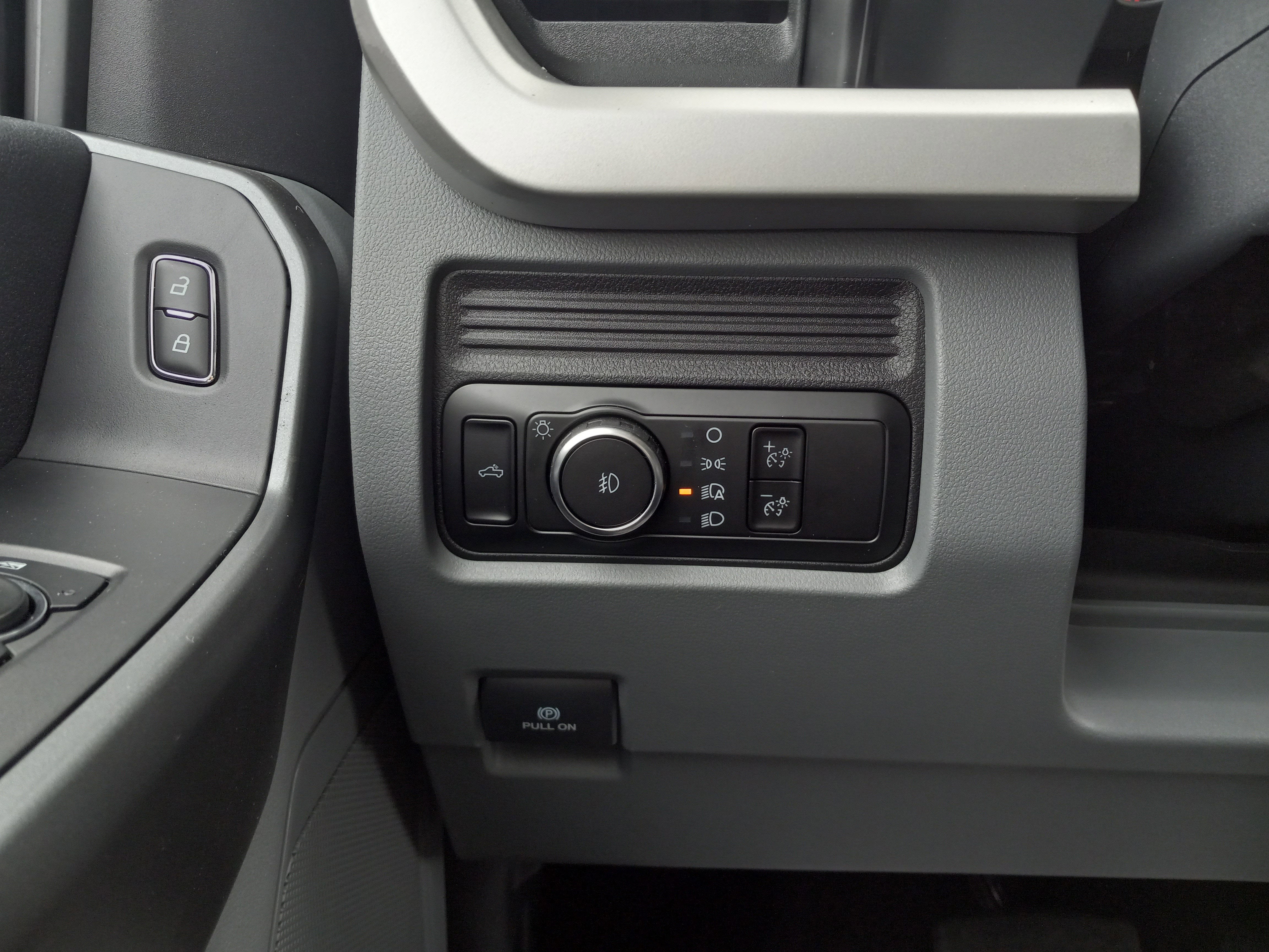 2026 Ford Super Duty F-350 SRW XLT 4WD Crew Cab 6.75' Box