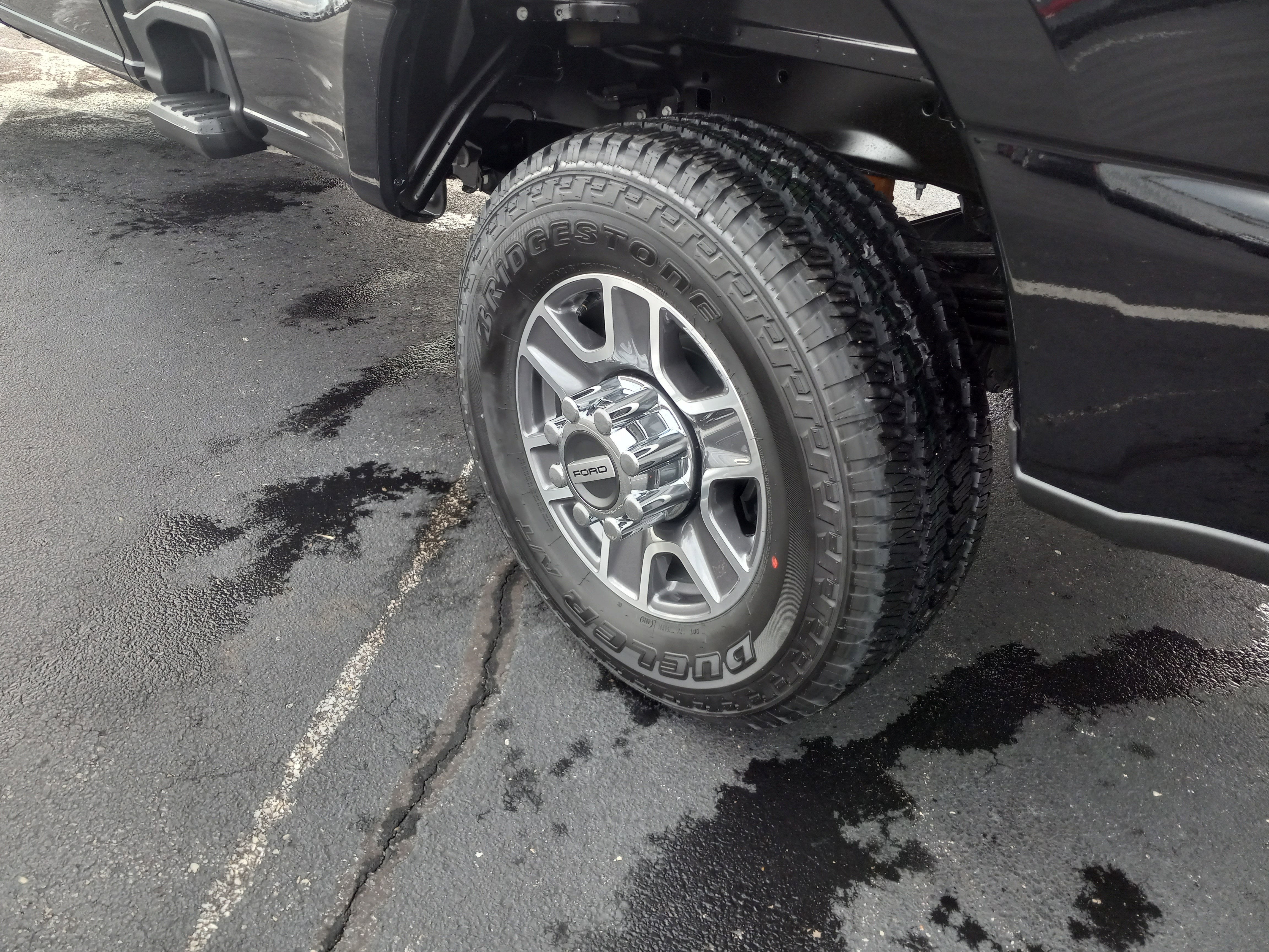 2026 Ford Super Duty F-350 SRW LARIAT 4WD Crew Cab 8' Box