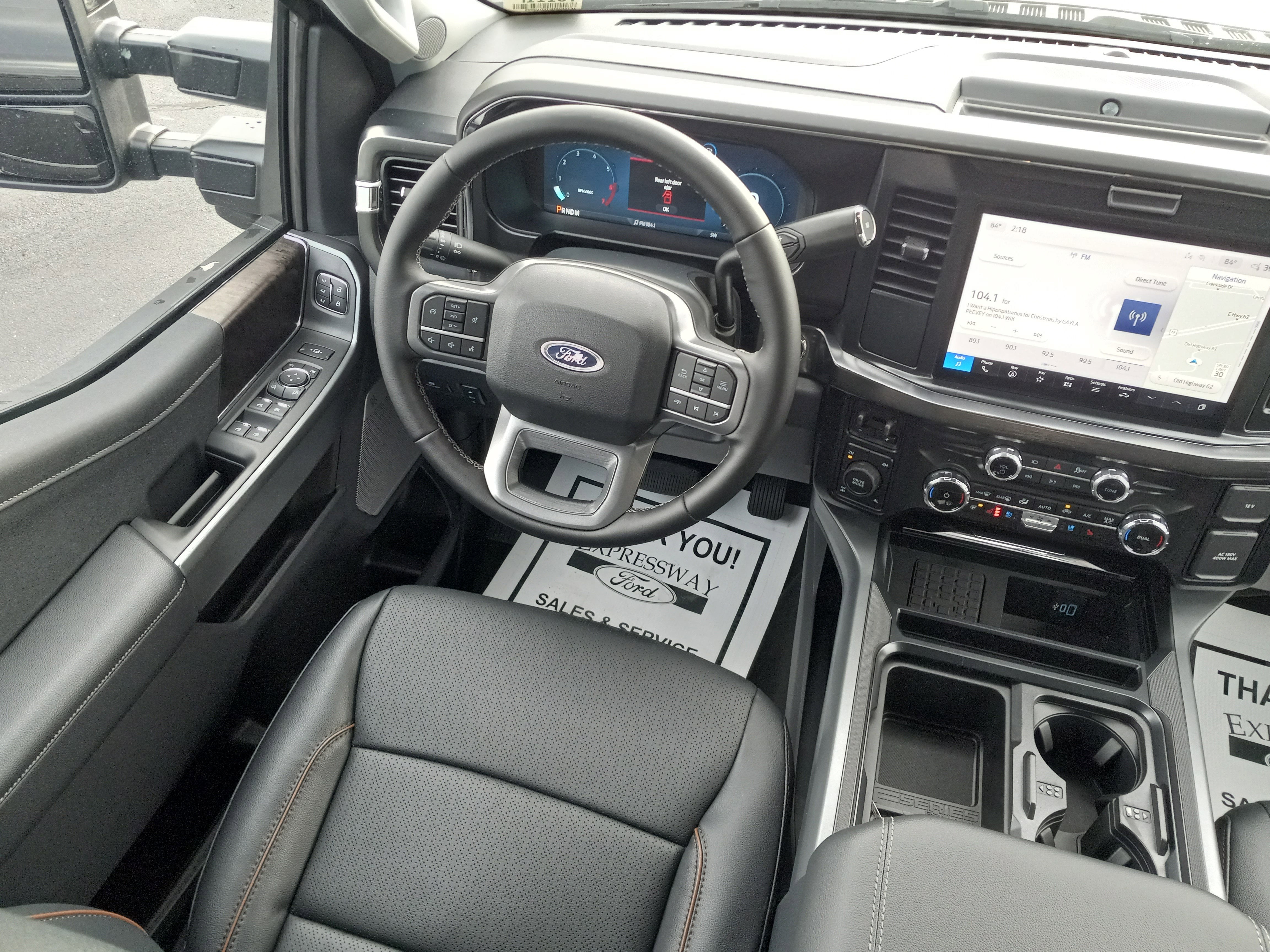 2026 Ford Super Duty F-350 SRW LARIAT 4WD Crew Cab 8' Box