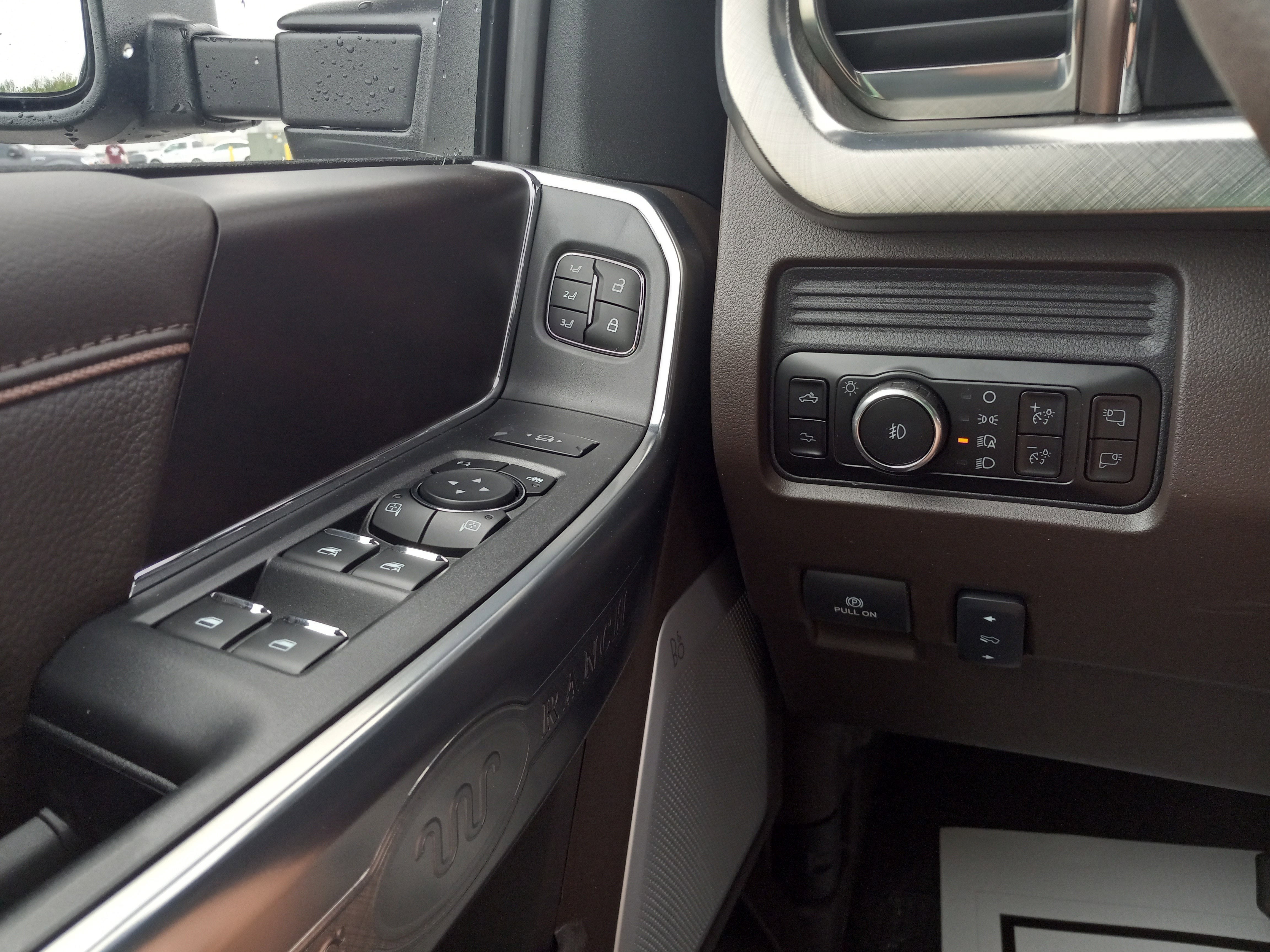 2025 Ford Super Duty F-350 SRW King Ranch 4WD Crew Cab 6.75' Box