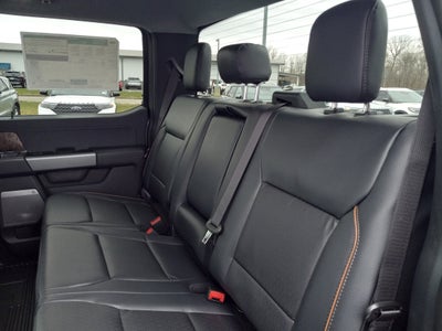 2026 Ford Super Duty F-350 DRW LARIAT 4WD Crew Cab 8' Box