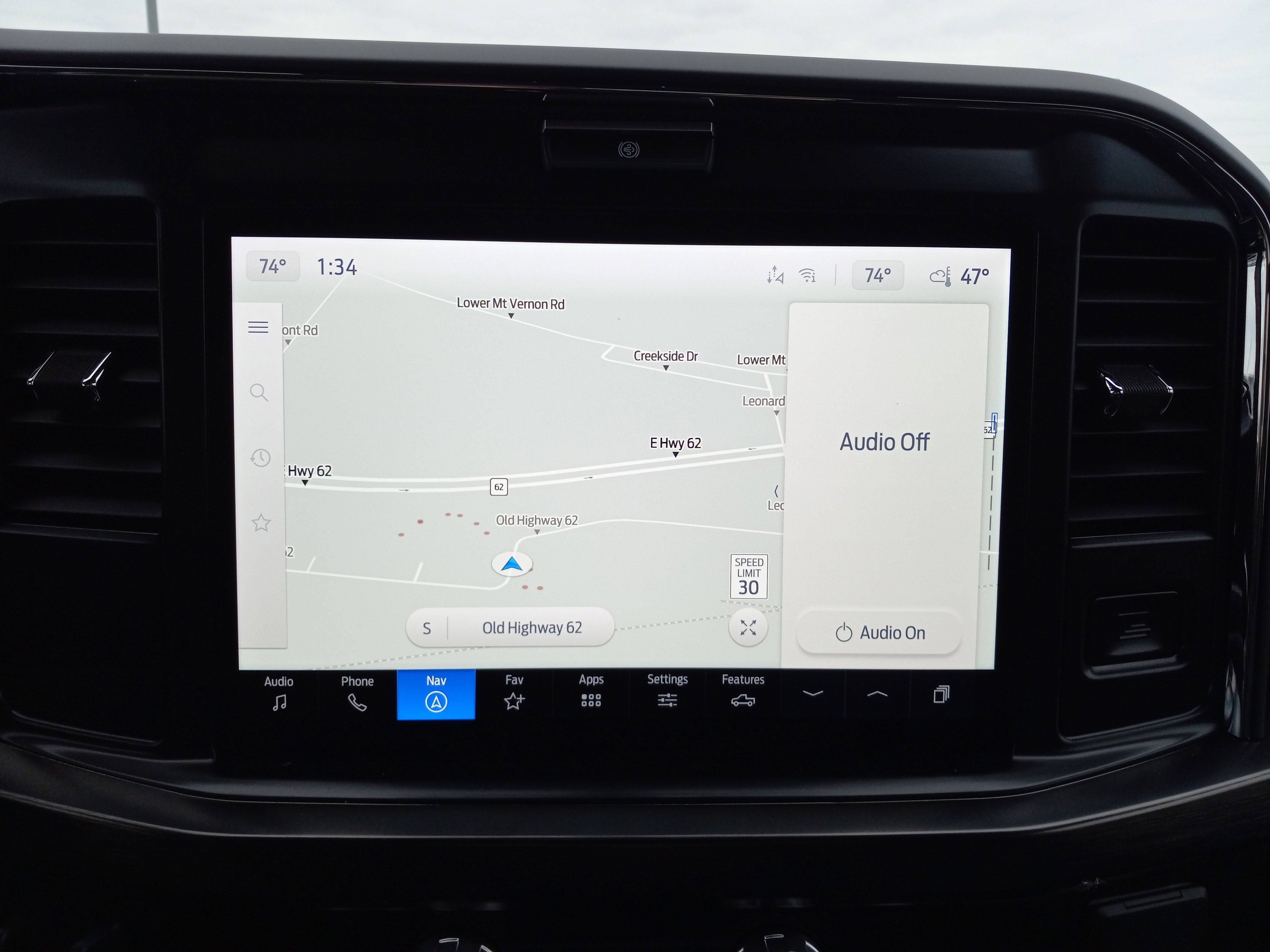 2026 Ford Super Duty F-350 DRW LARIAT 4WD Crew Cab 8' Box