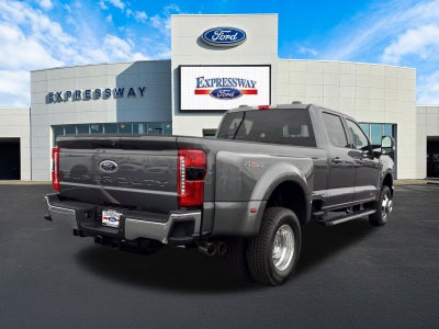 2026 Ford Super Duty F-350 DRW LARIAT 4WD Crew Cab 8' Box