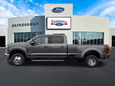 2026 Ford Super Duty F-350 DRW LARIAT 4WD Crew Cab 8' Box