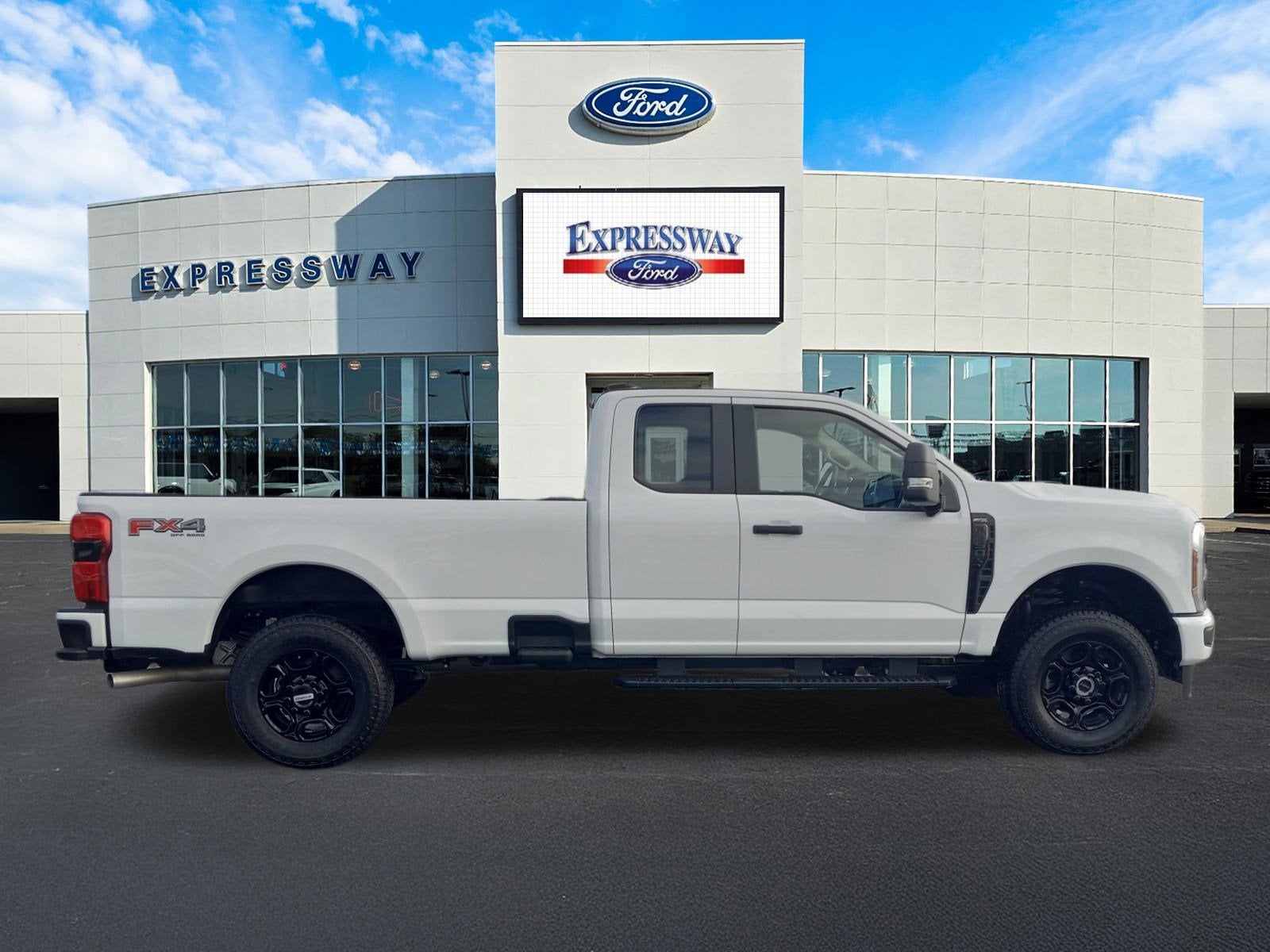 2025 Ford Super Duty F-250 SRW XL 4WD SuperCab 8' Box