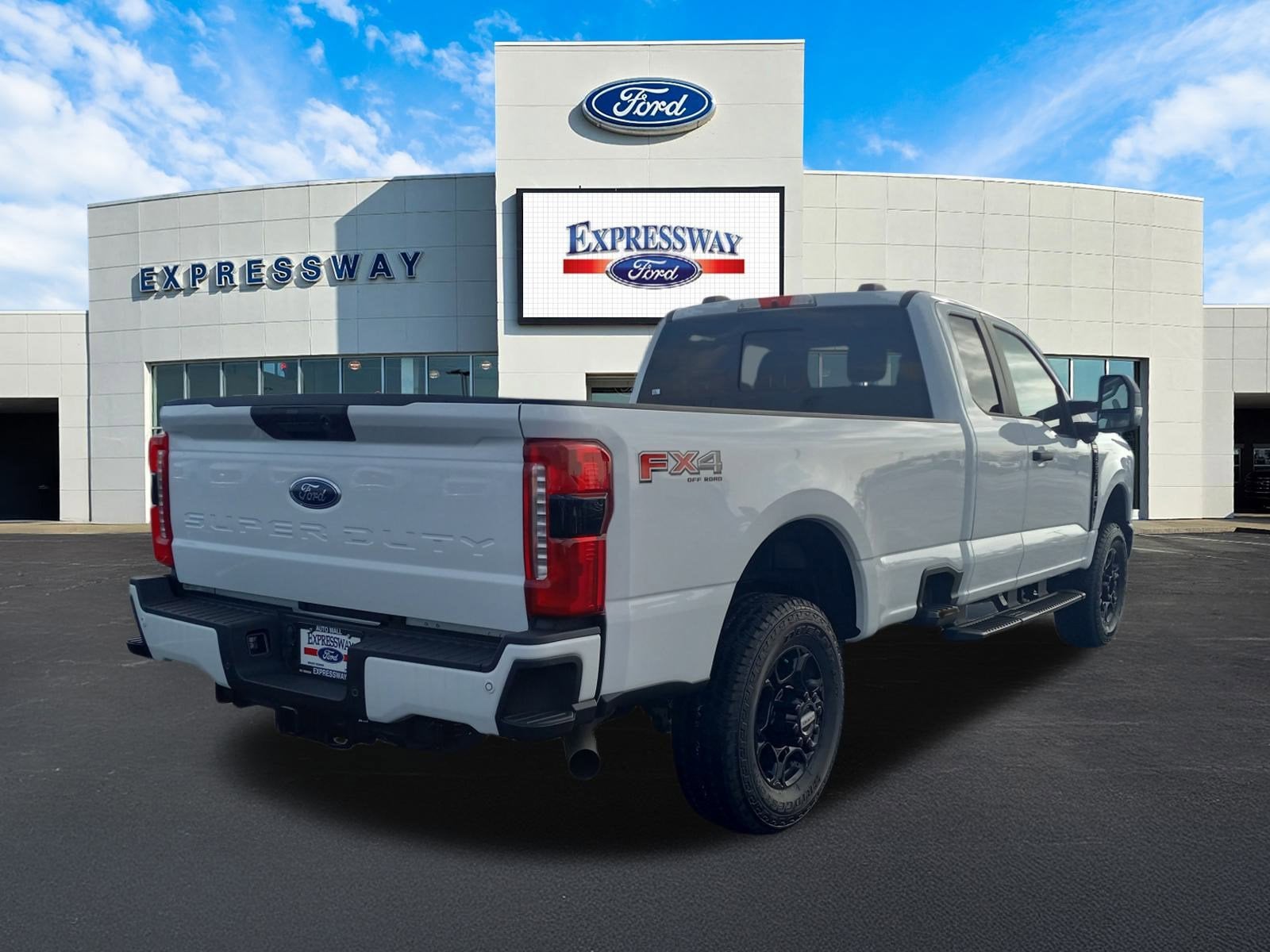 2025 Ford Super Duty F-250 SRW XL 4WD SuperCab 8' Box