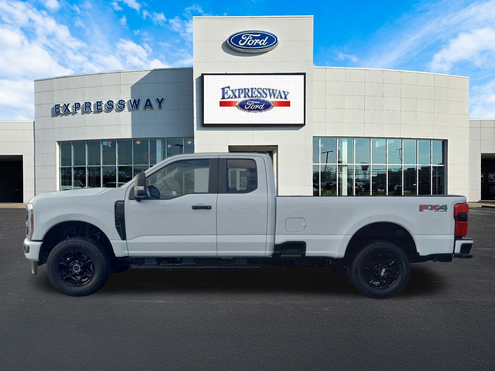2025 Ford Super Duty F-250 SRW XL 4WD SuperCab 8' Box