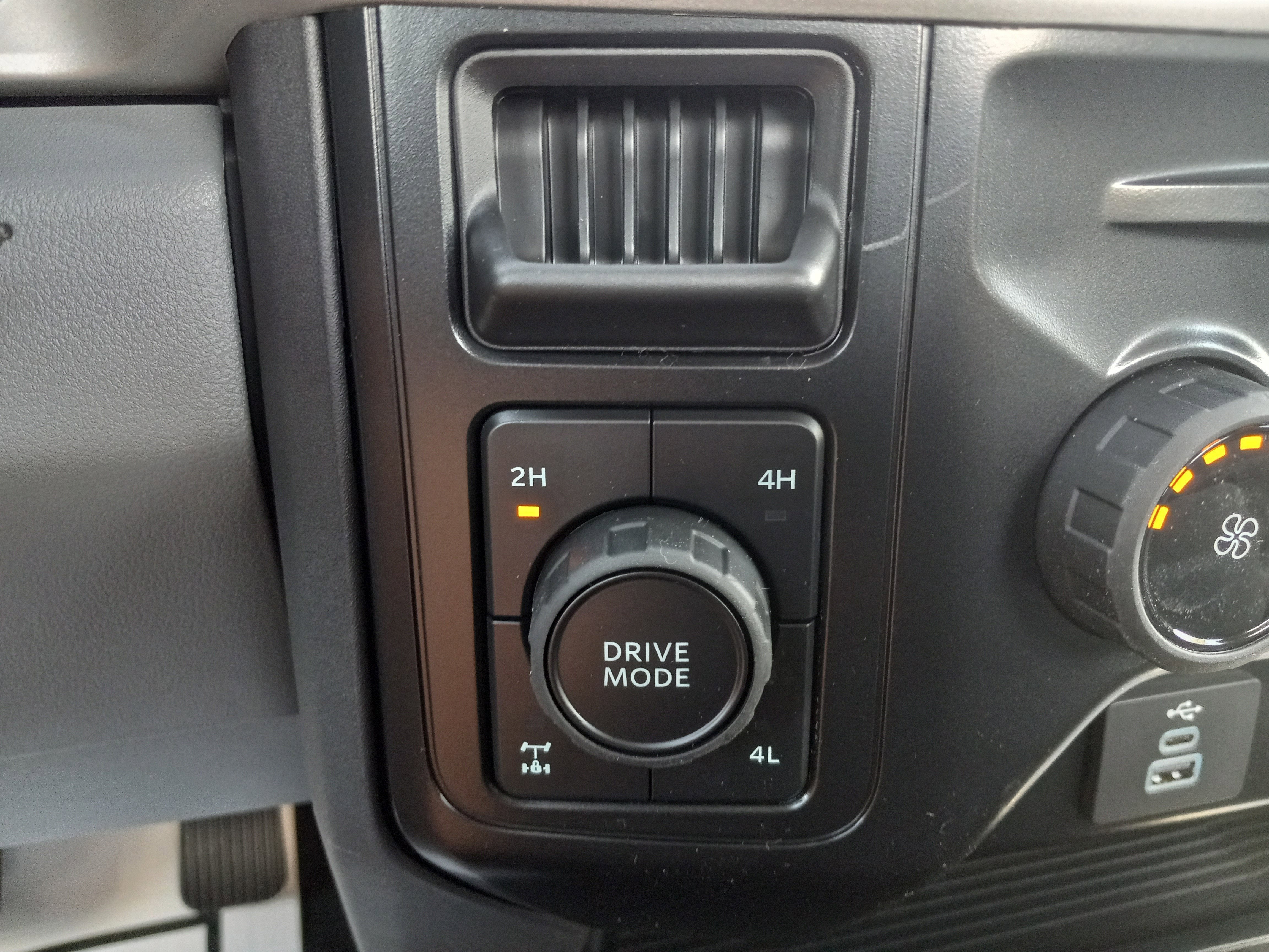 2026 Ford Super Duty F-250 SRW XL 4WD Reg Cab 8' Box