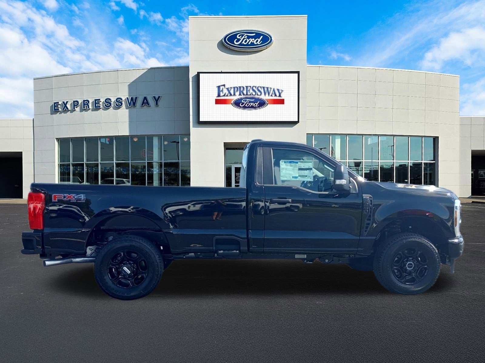 2026 Ford Super Duty F-250 SRW XL 4WD Reg Cab 8' Box