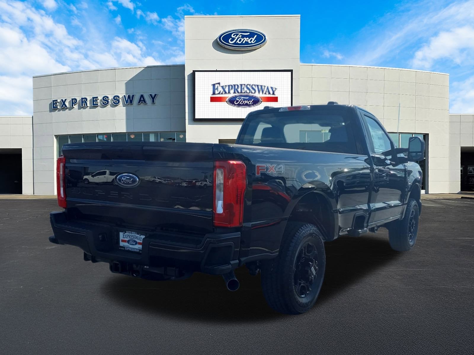 2026 Ford Super Duty F-250 SRW XL 4WD Reg Cab 8' Box