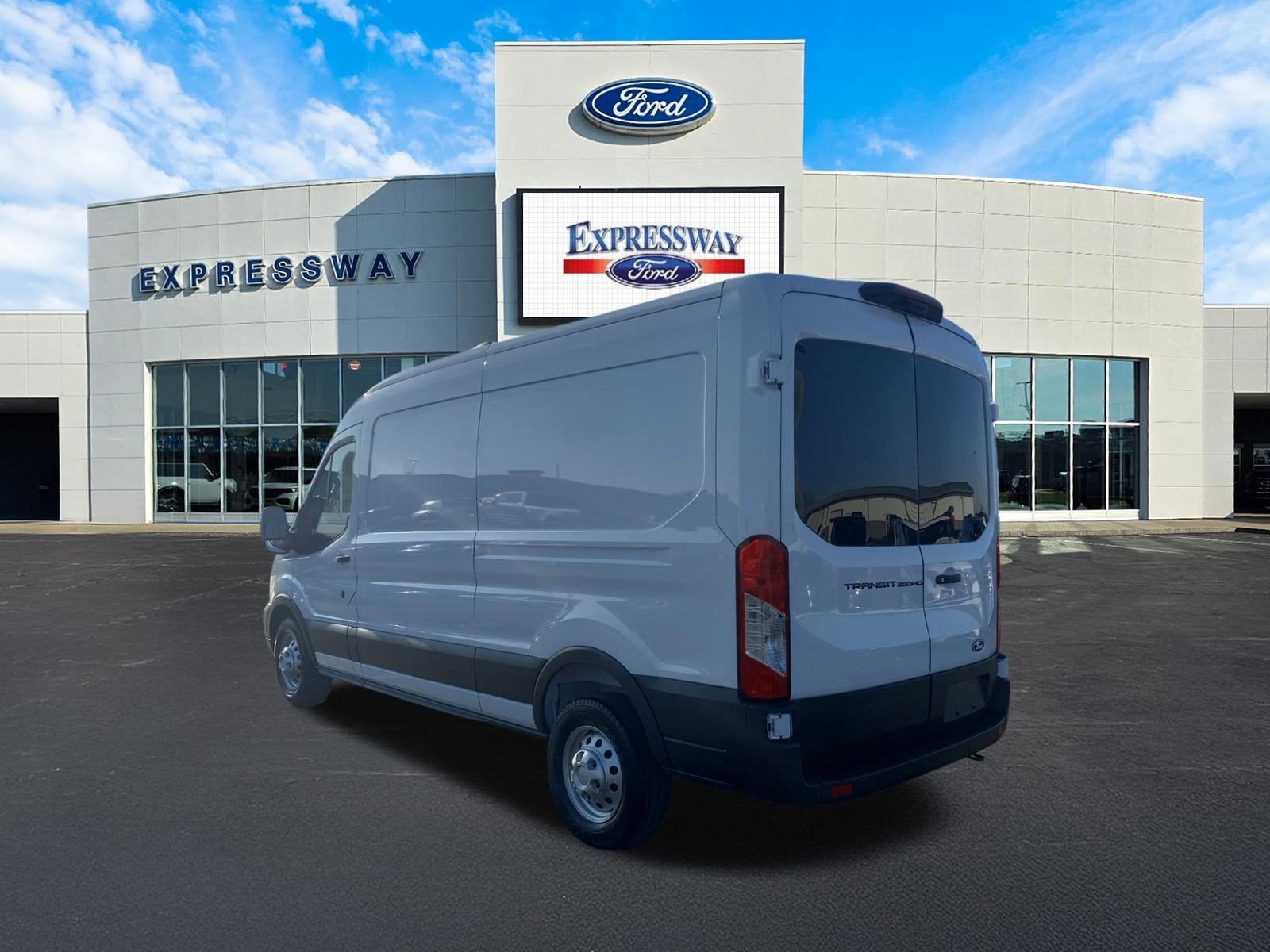 2026 Ford Transit Cargo Van T-350 HD 148" Med Rf 9950 GVWR RWD