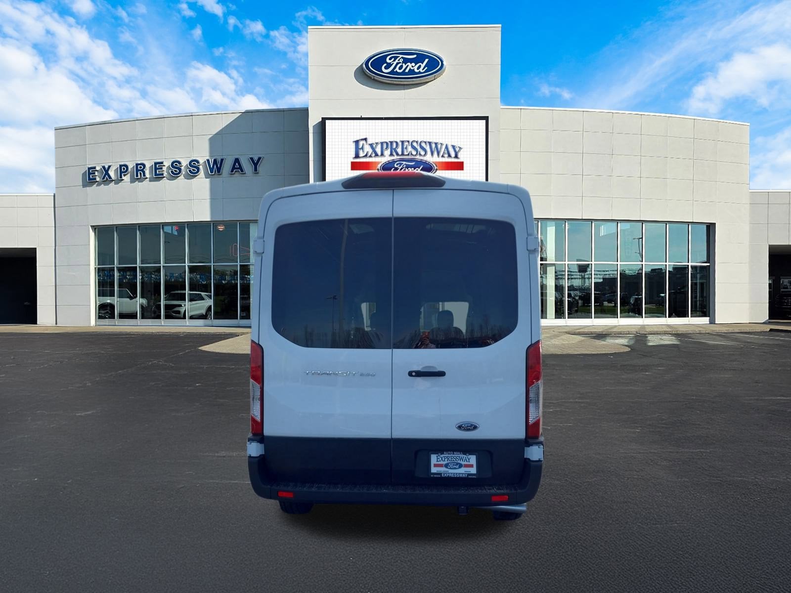 2025 Ford Transit Cargo Van T-250 148" Med Rf 9070 GVWR RWD