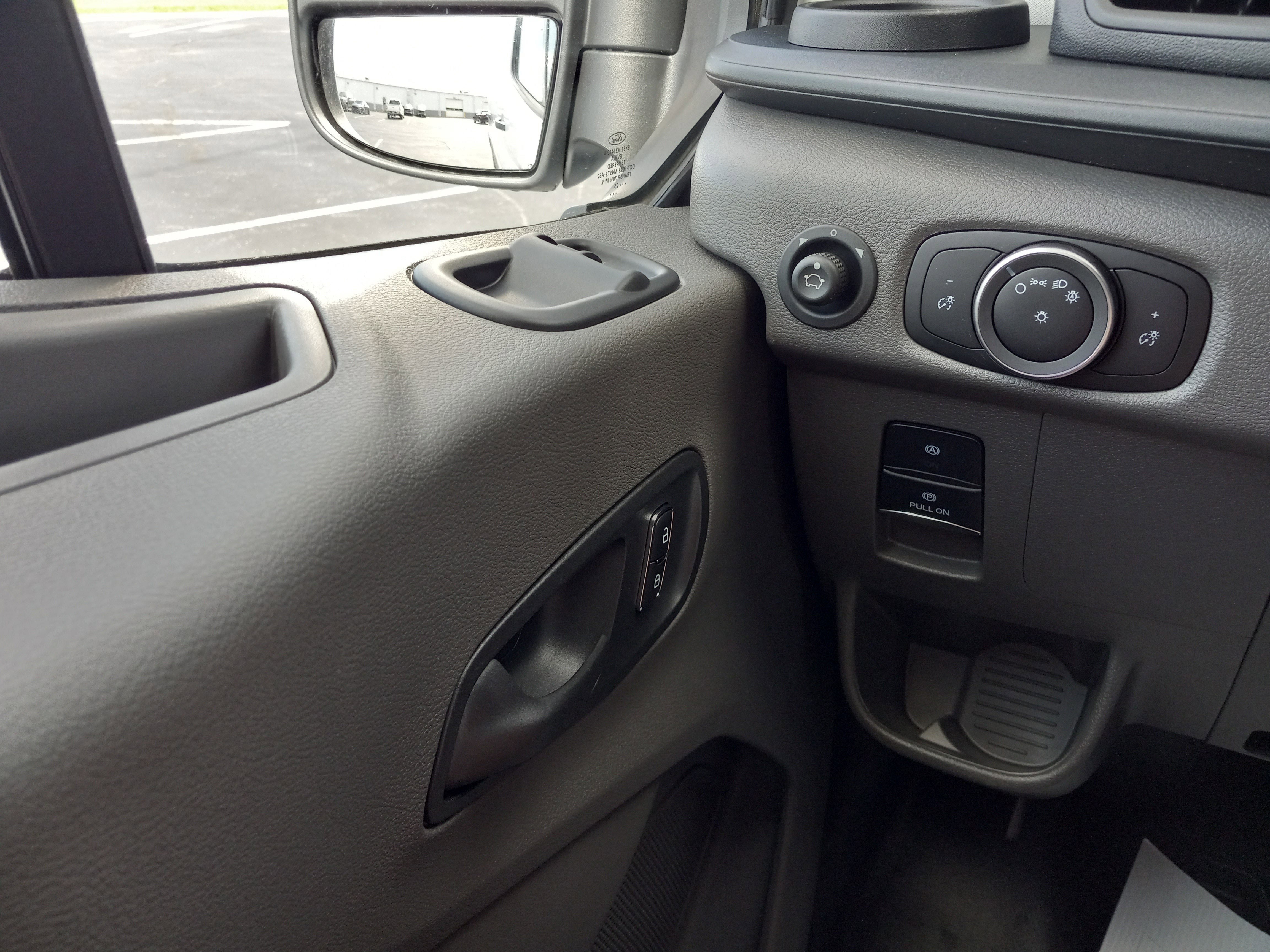 2025 Ford Transit Cargo Van T-250 148" Med Rf 9070 GVWR RWD