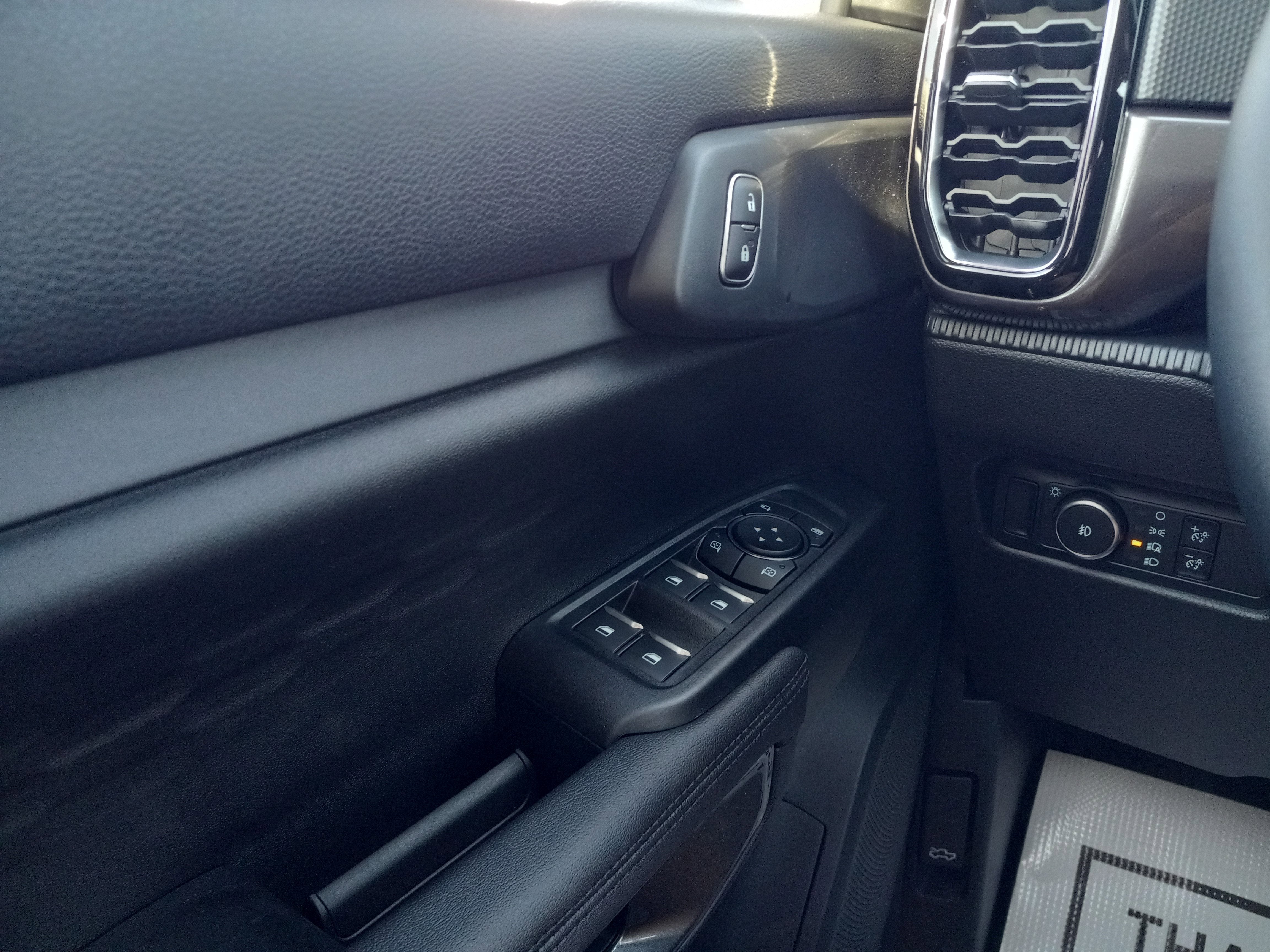 2025 Ford Ranger XLT 4WD SuperCrew 5' Box