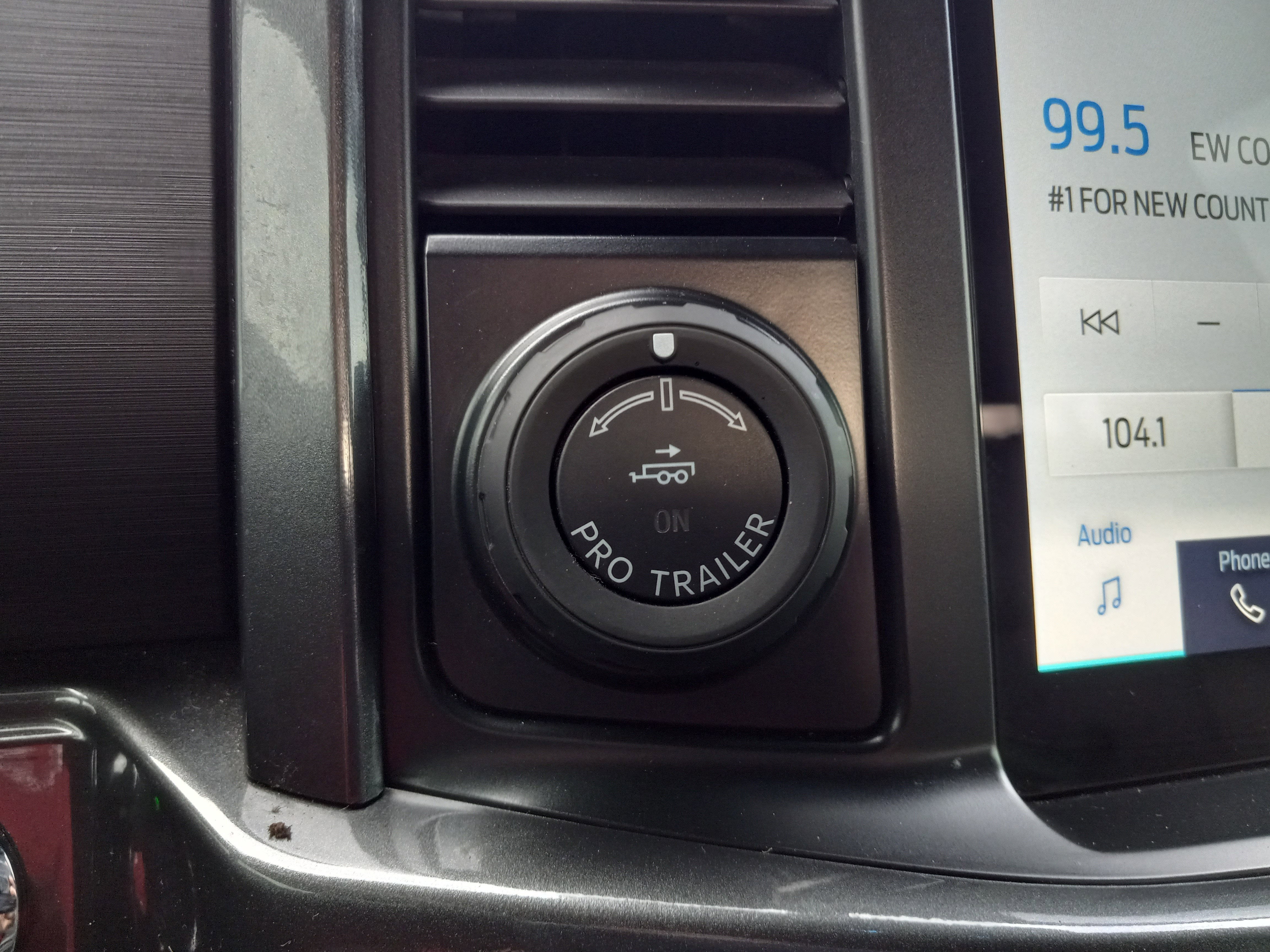 2023 Ford F-150 XL 4WD SuperCrew 5.5' Box