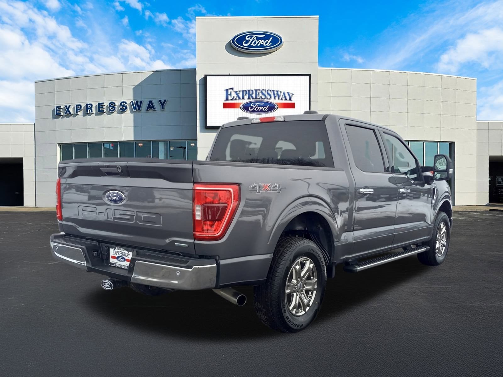 2023 Ford F-150 XLT 4WD SuperCrew 5.5' Box