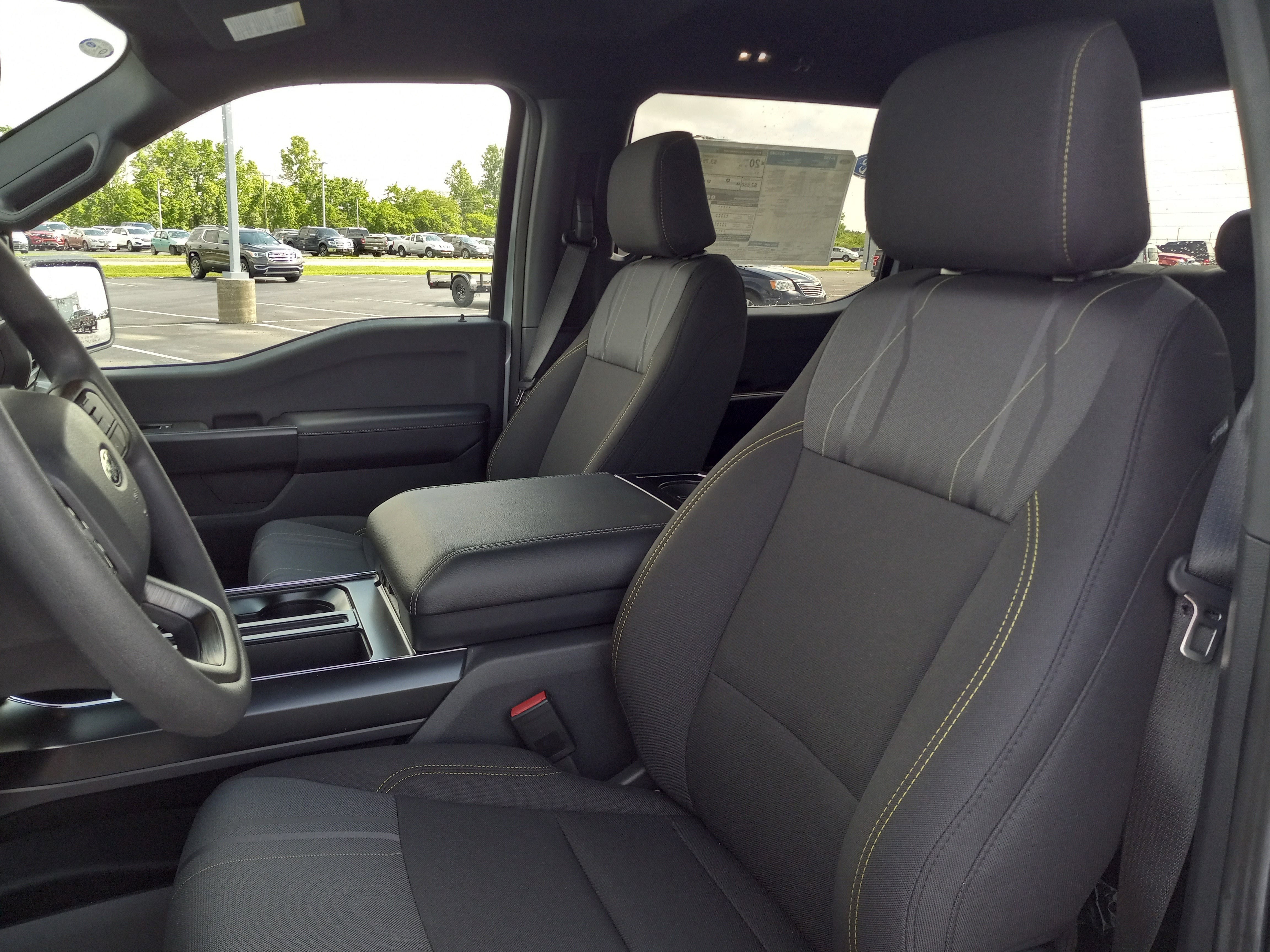 2025 Ford F-150 STX 4WD SuperCrew 5.5' Box