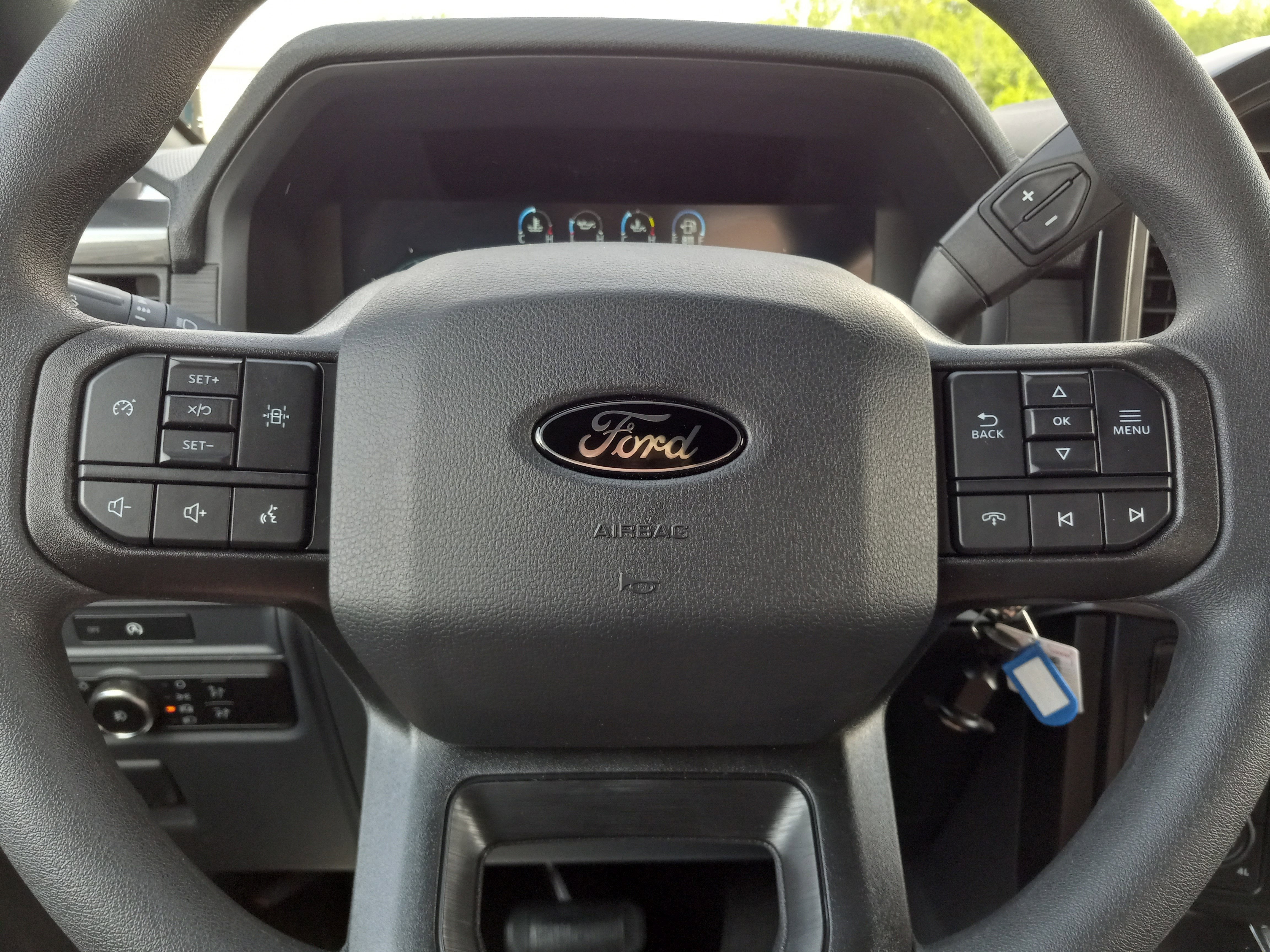 2025 Ford F-150 STX 4WD SuperCrew 5.5' Box