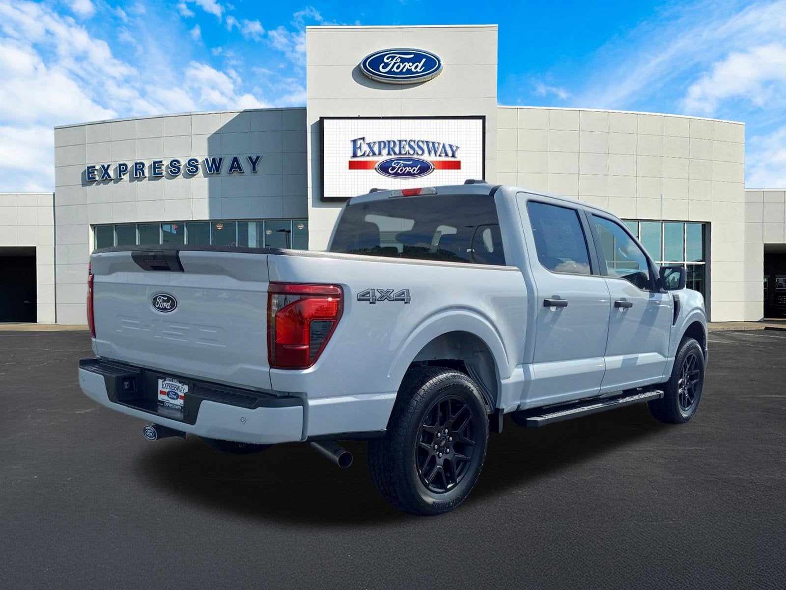 2025 Ford F-150 STX 4WD SuperCrew 5.5' Box
