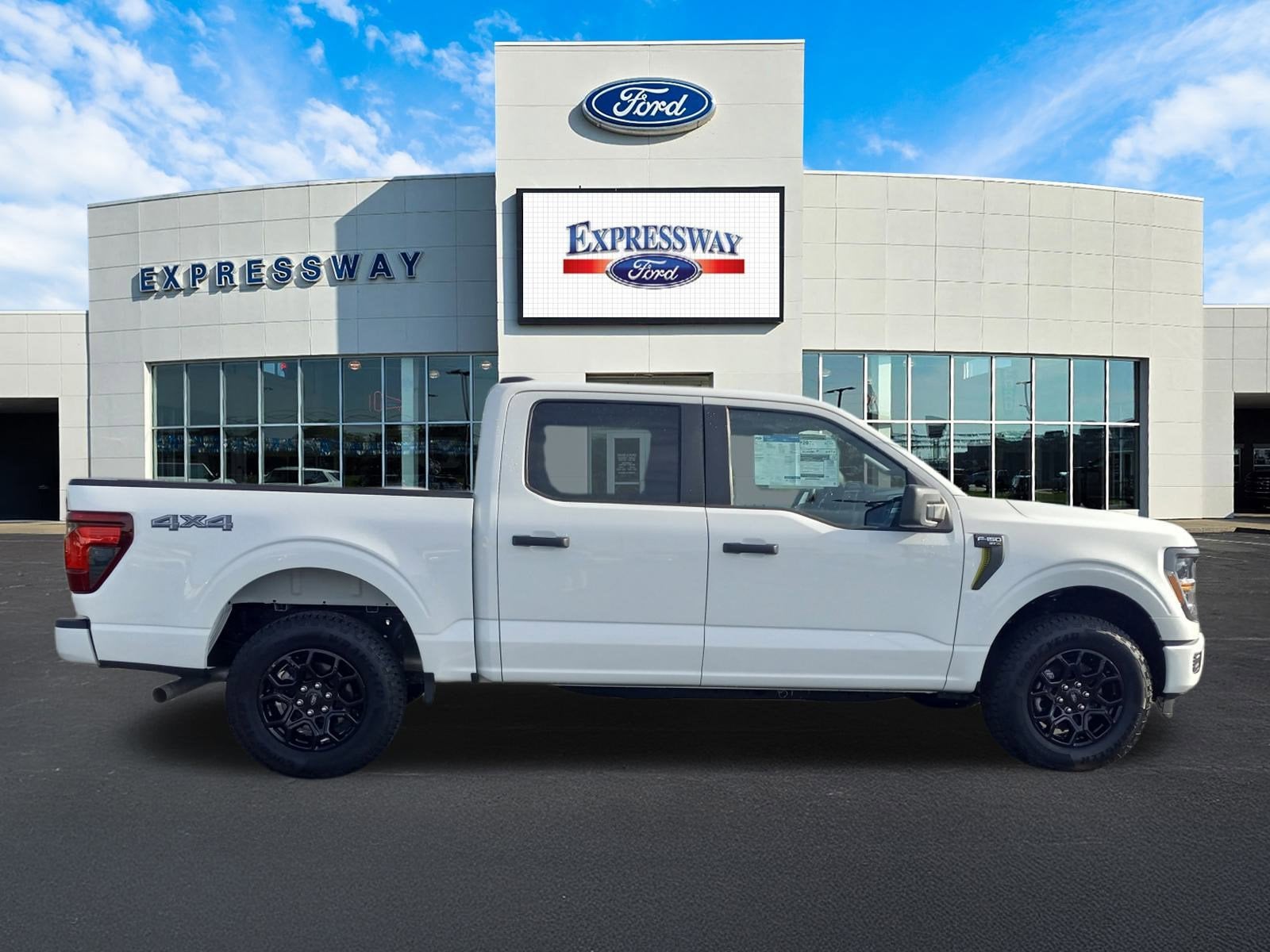 2025 Ford F-150 STX 4WD SuperCrew 5.5' Box