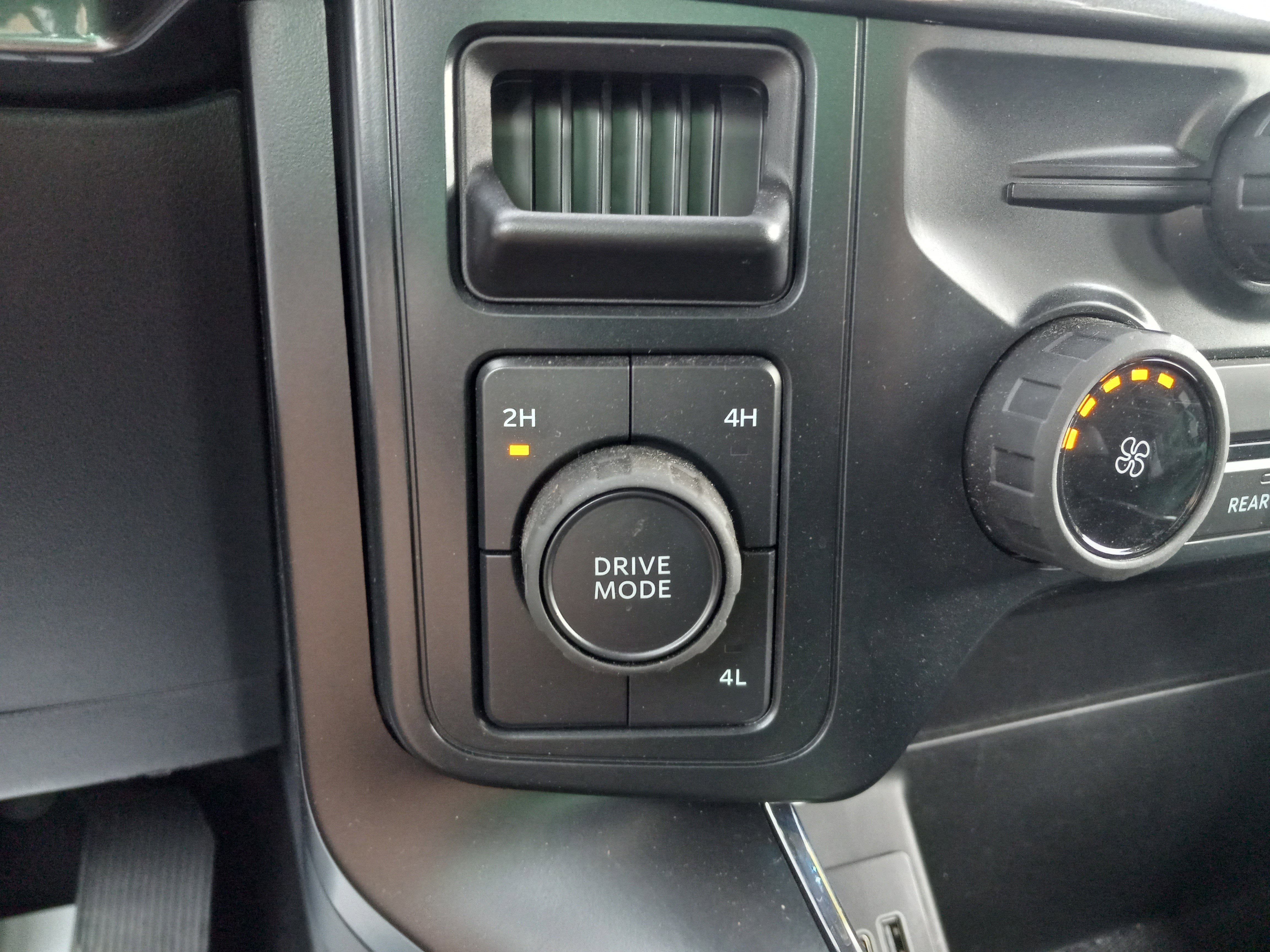 2025 Ford F-150 STX 4WD SuperCrew 5.5' Box