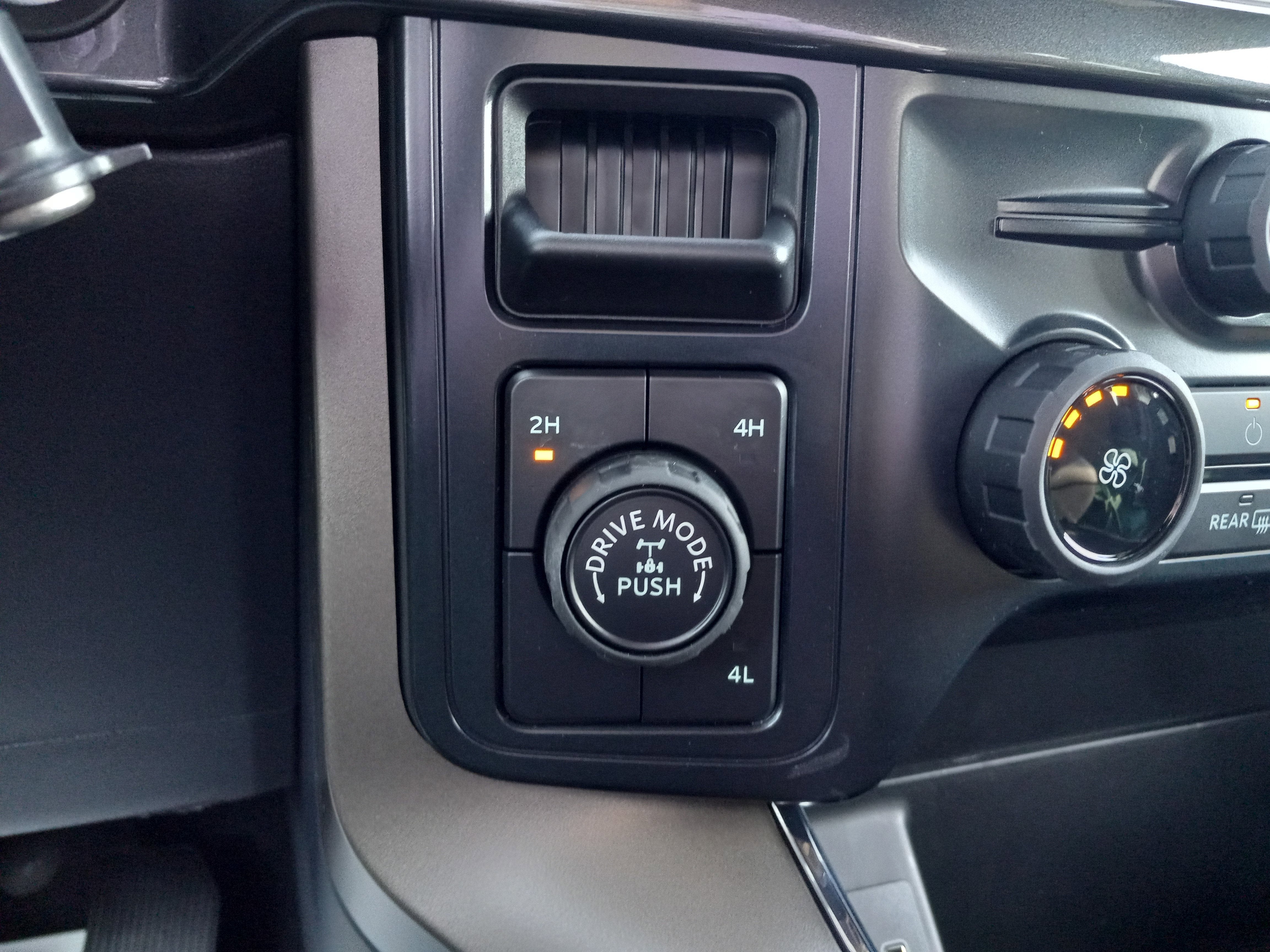 2025 Ford F-150 STX 4WD SuperCrew 5.5' Box