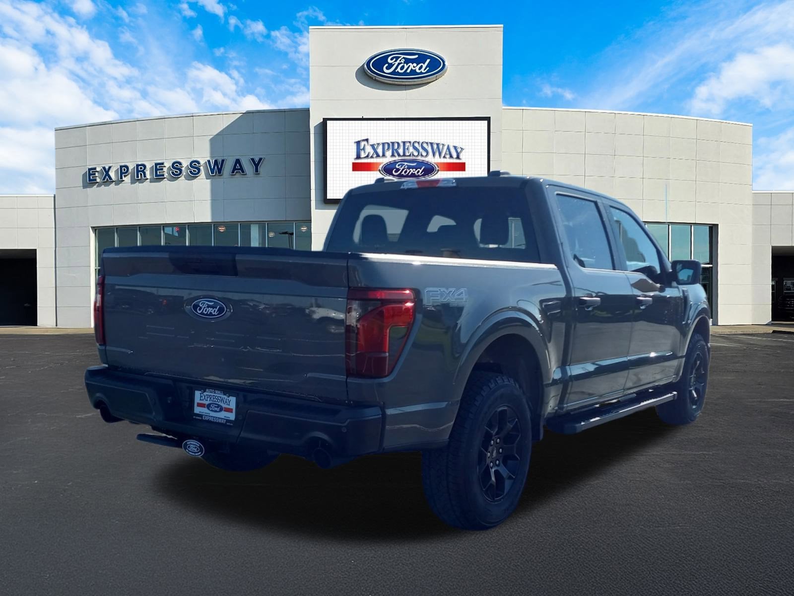2025 Ford F-150 STX 4WD SuperCrew 5.5' Box