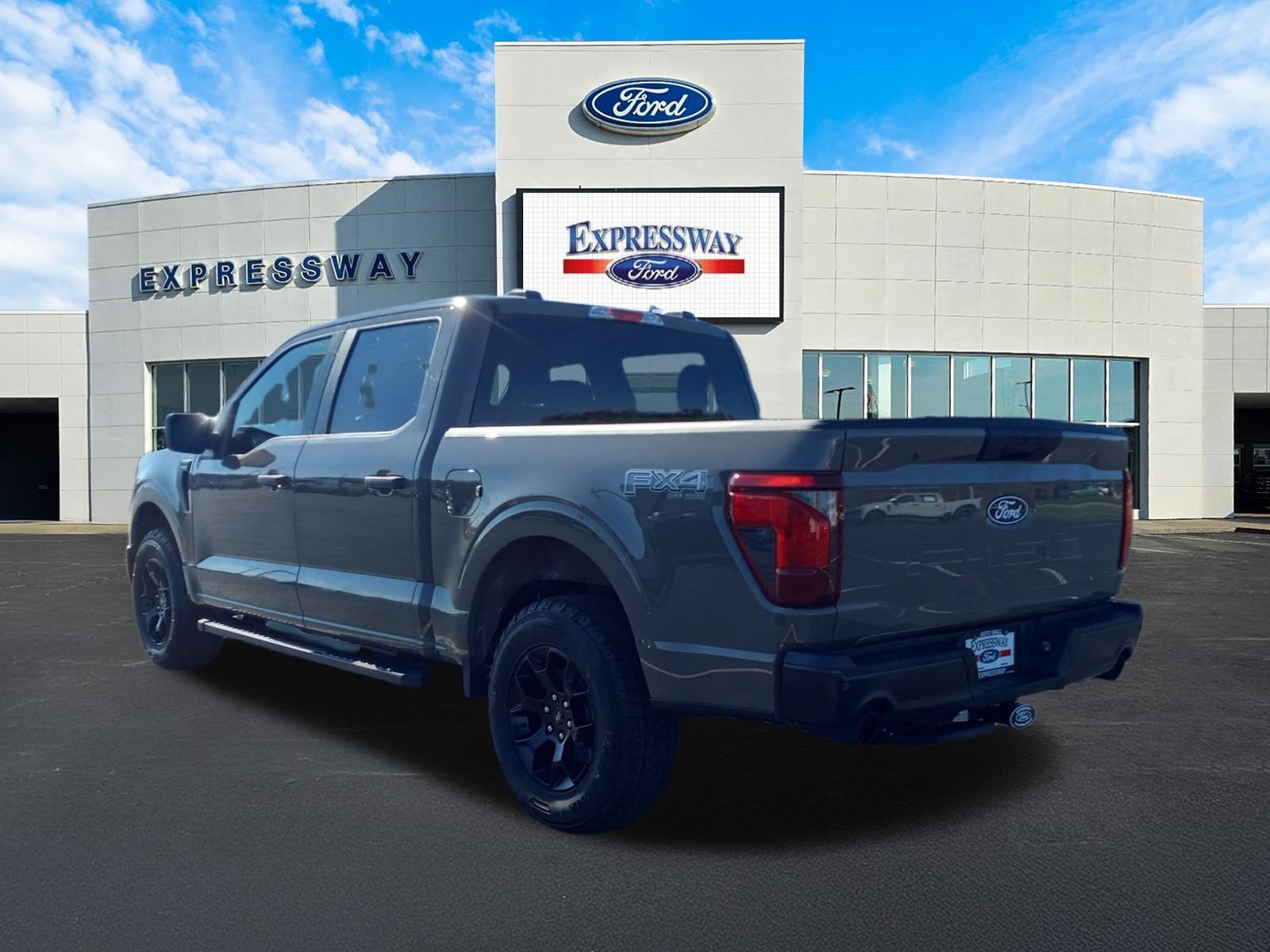 2025 Ford F-150 STX 4WD SuperCrew 5.5' Box