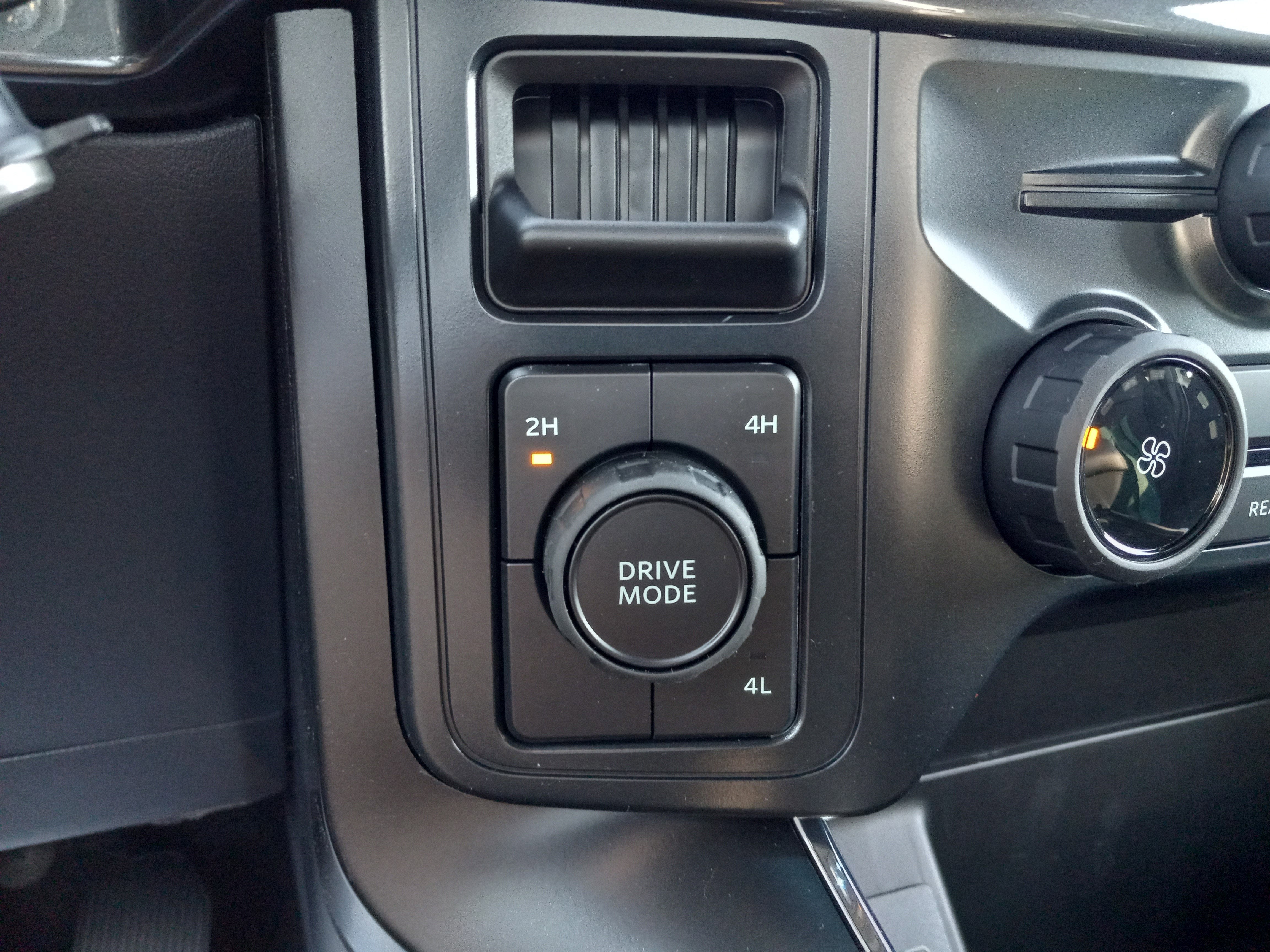 2025 Ford F-150 STX 4WD SuperCrew 5.5' Box