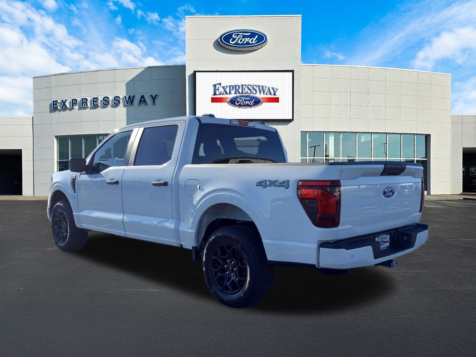 2025 Ford F-150 STX 4WD SuperCrew 5.5' Box