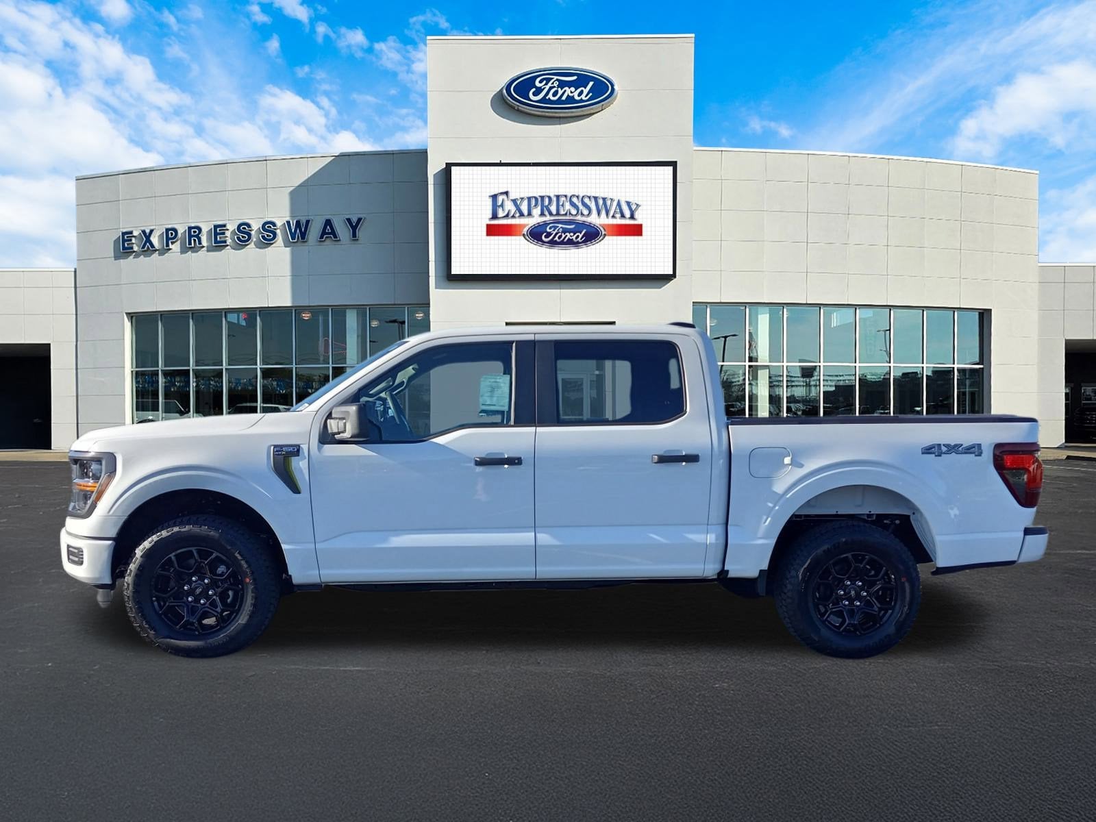 2025 Ford F-150 STX 4WD SuperCrew 5.5' Box