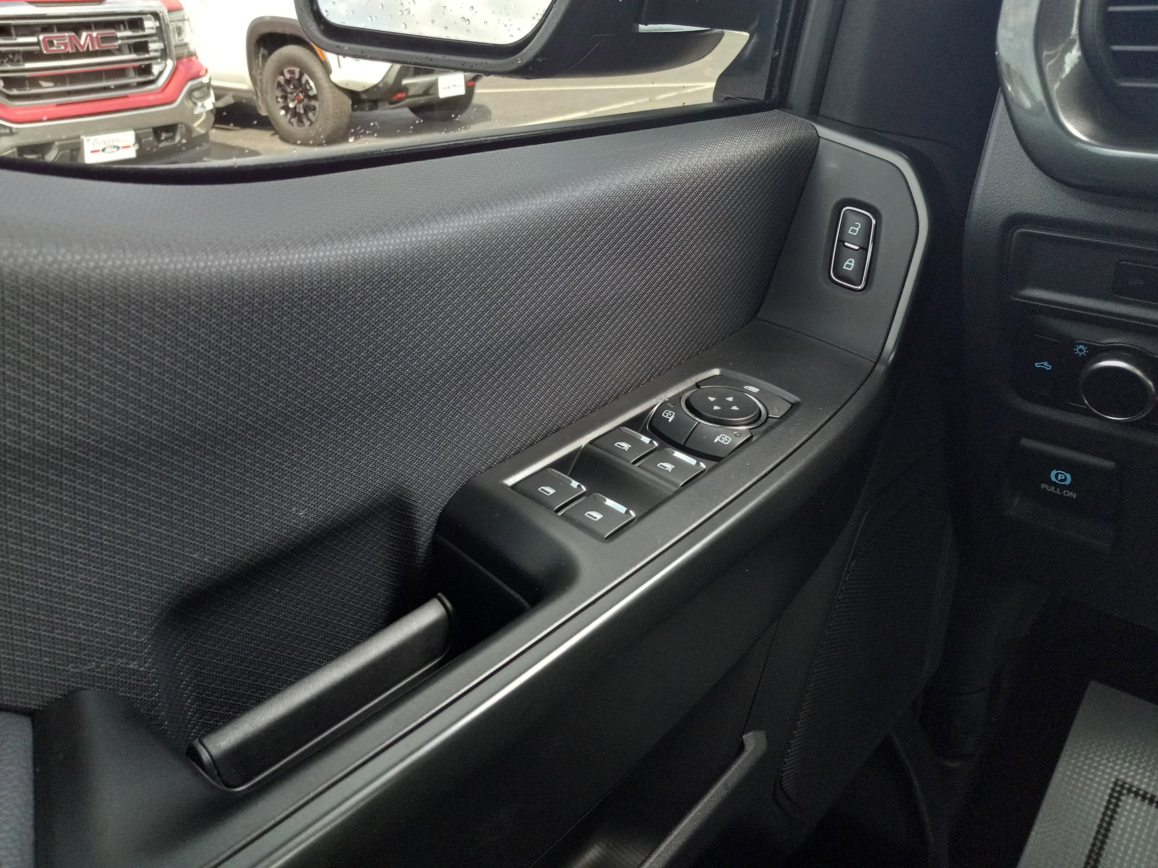 2025 Ford F-150 STX 4WD SuperCrew 5.5' Box