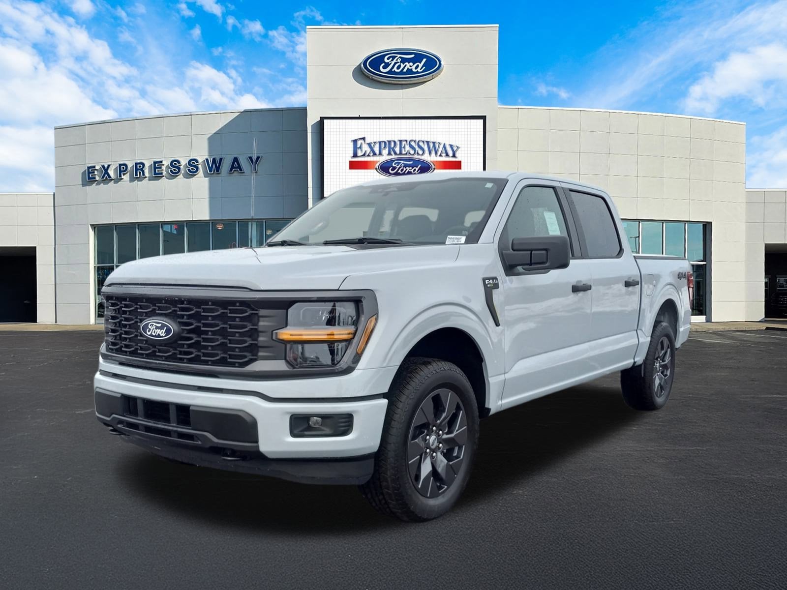 2025 Ford F-150 STX 4WD SuperCrew 5.5' Box