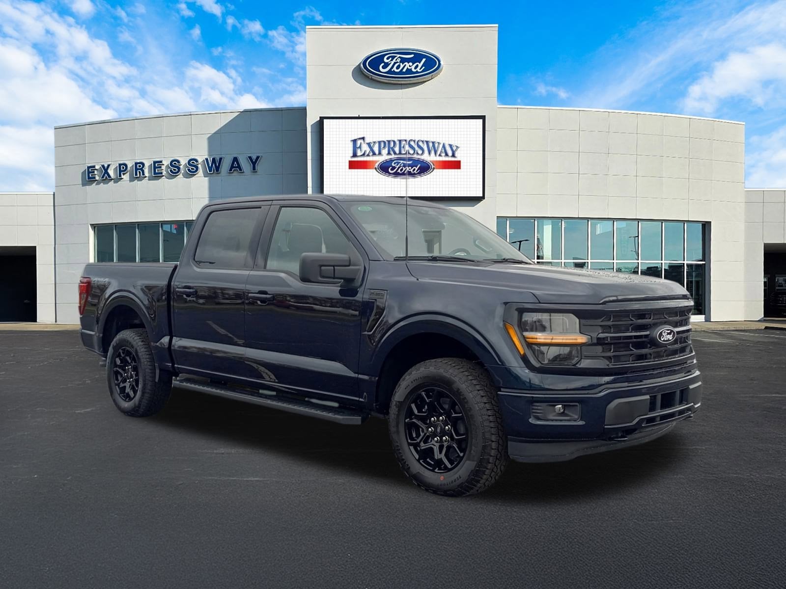 2025 Ford F-150 XLT 4WD SuperCrew 5.5' Box