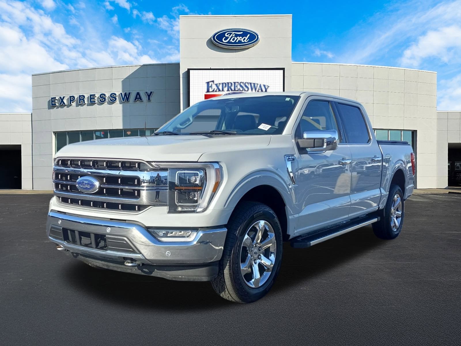 2023 Ford F-150 LARIAT 4WD SuperCrew 5.5' Box